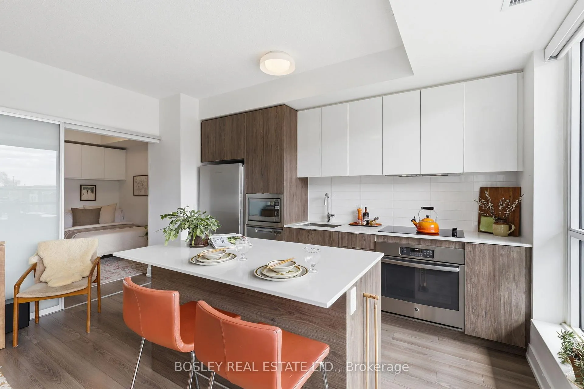 Photo 11 of Unit 207, 8 Ann Street, Mississauga, Port Credit — HOMEH