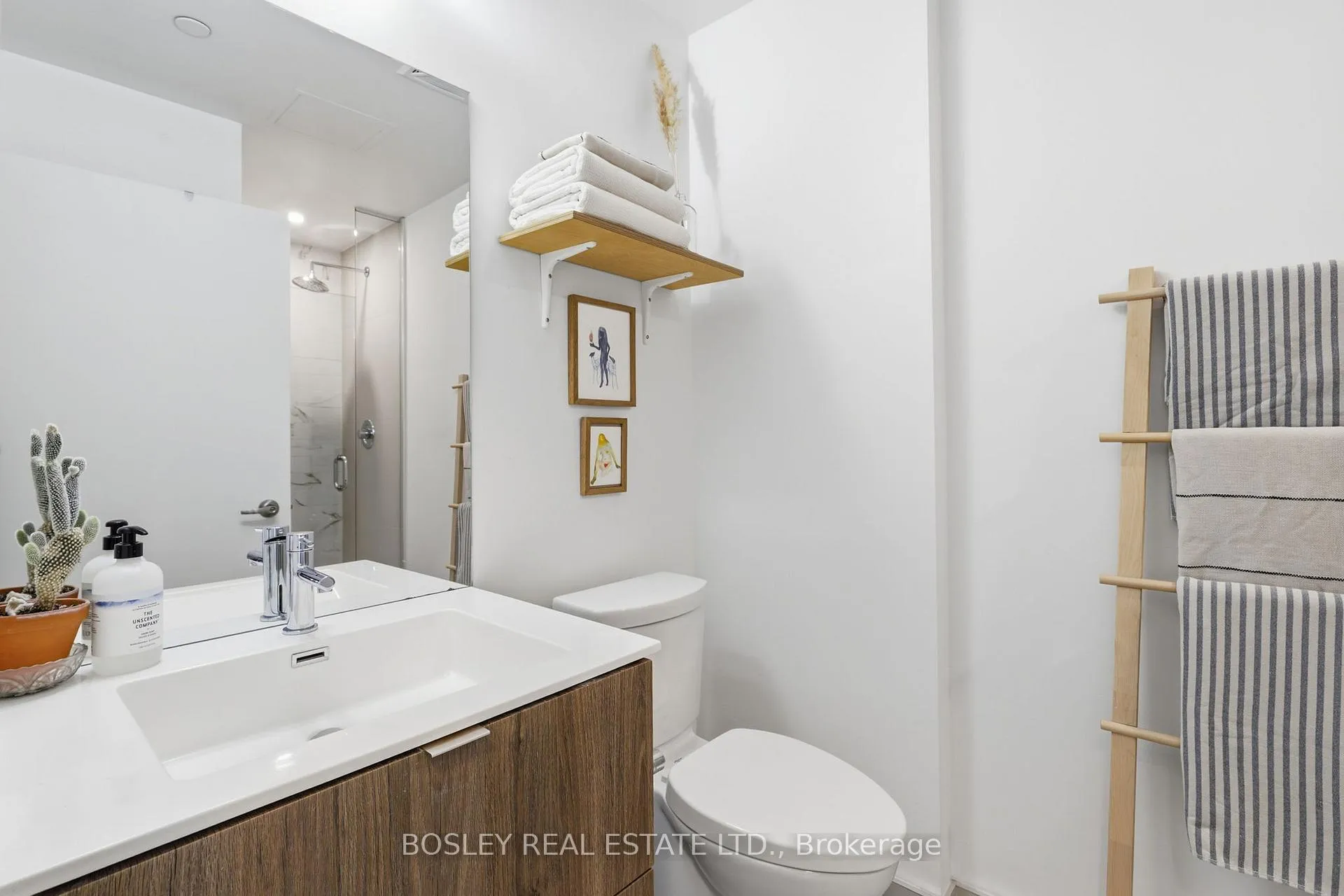 Photo 17 of Unit 207, 8 Ann Street, Mississauga, Port Credit — HOMEH