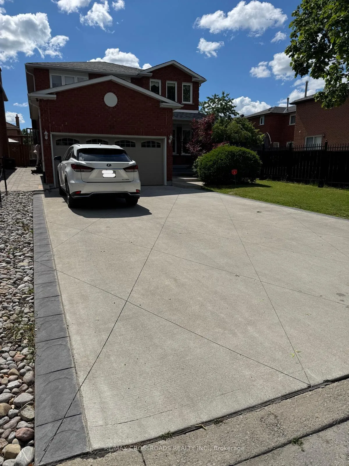 Photo 1 of Unit Lower, 14 Romano Crescent, Vaughan, East Woodbridge — HOMEH