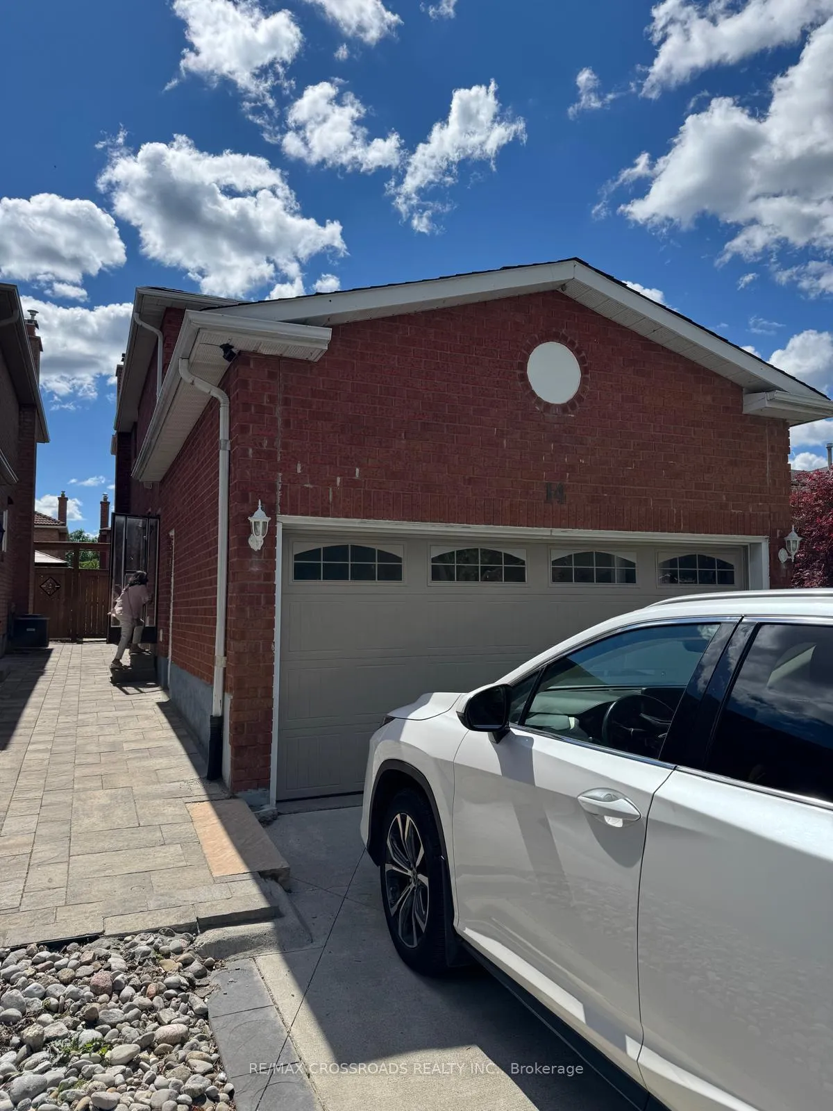 Photo 2 of Unit Lower, 14 Romano Crescent, Vaughan, East Woodbridge — HOMEH