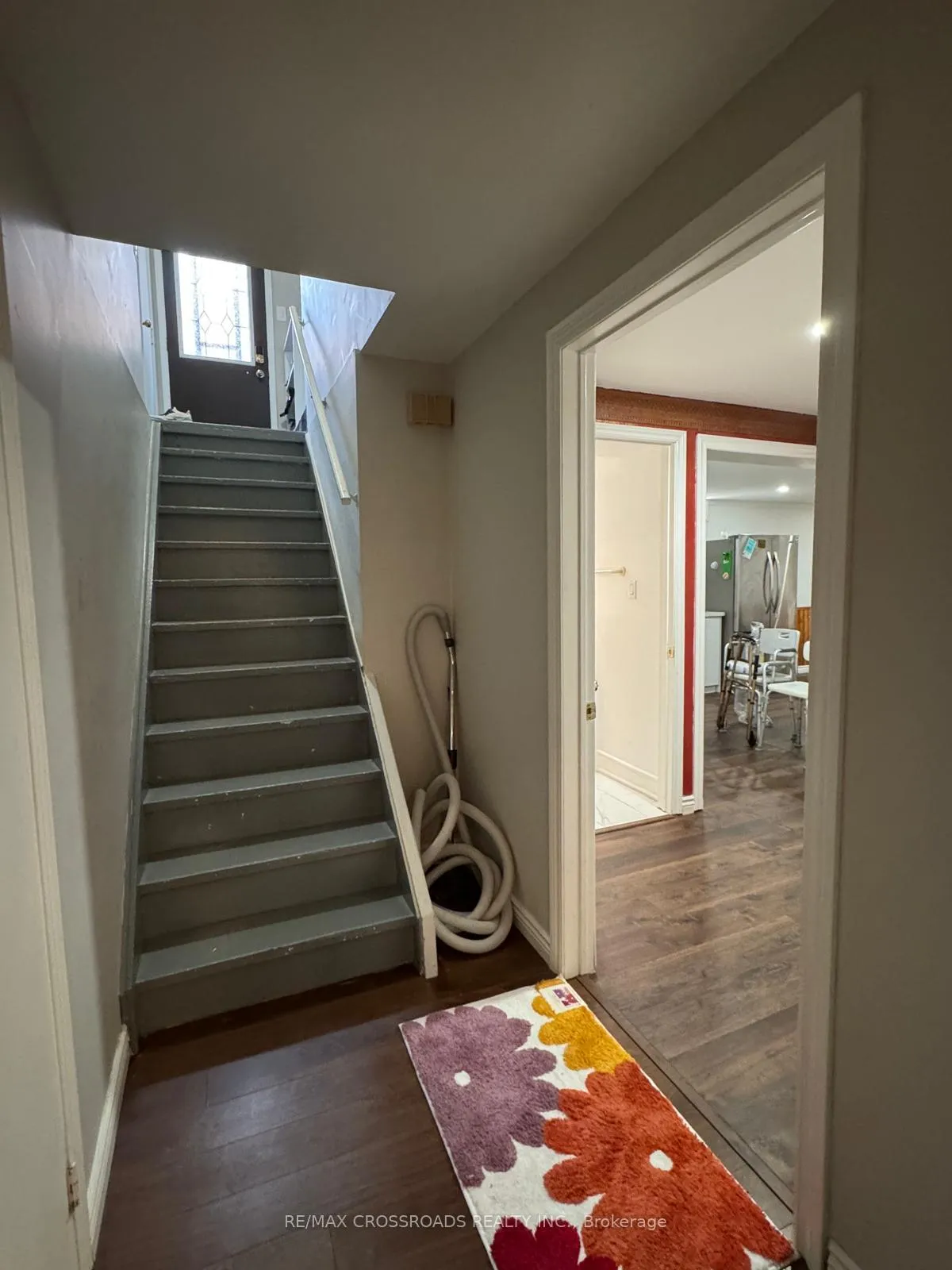 Photo 3 of Unit Lower, 14 Romano Crescent, Vaughan, East Woodbridge — HOMEH