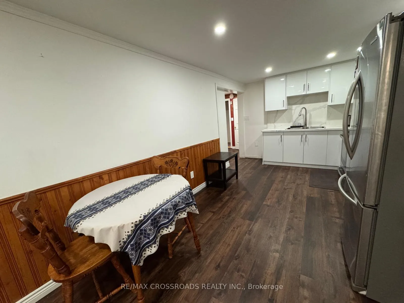 Photo 5 of Unit Lower, 14 Romano Crescent, Vaughan, East Woodbridge — HOMEH