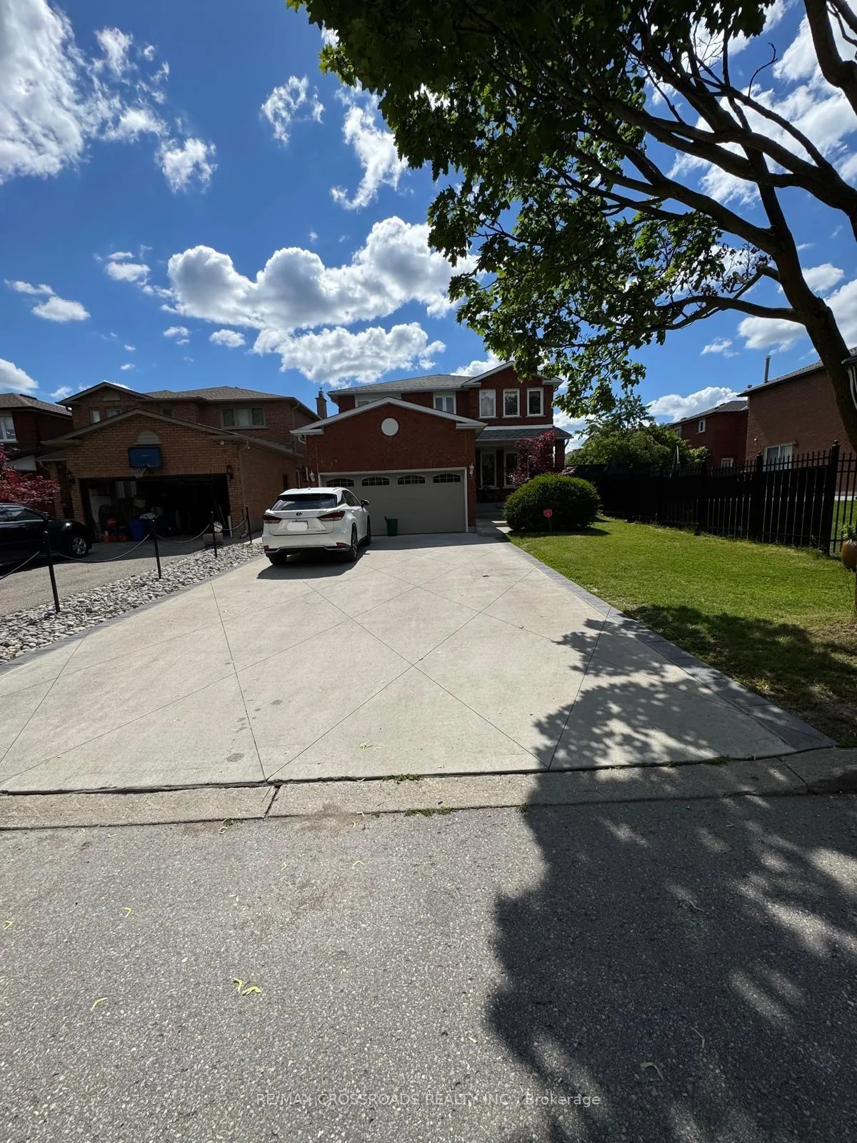 Photo 37 of Unit Lower, 14 Romano Crescent, Vaughan, East Woodbridge — HOMEH