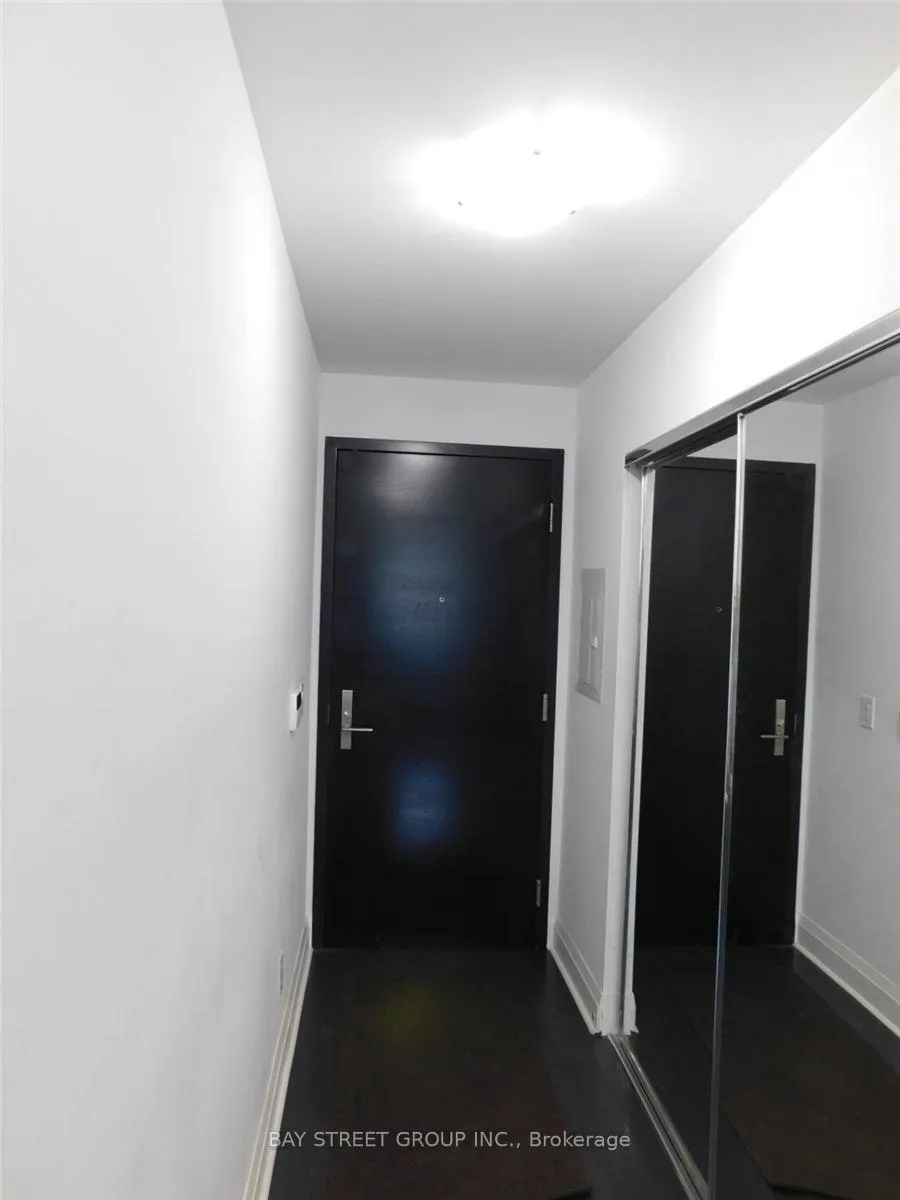 Photo 7 of Unit 1710, 65 St Mary Street, Toronto, Bay Street Corridor — HOMEH