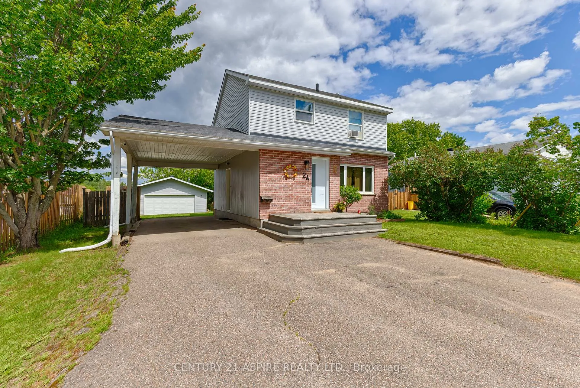 Photo 1 of 2A Selkirk Street, Petawawa, Petawawa — HOMEH
