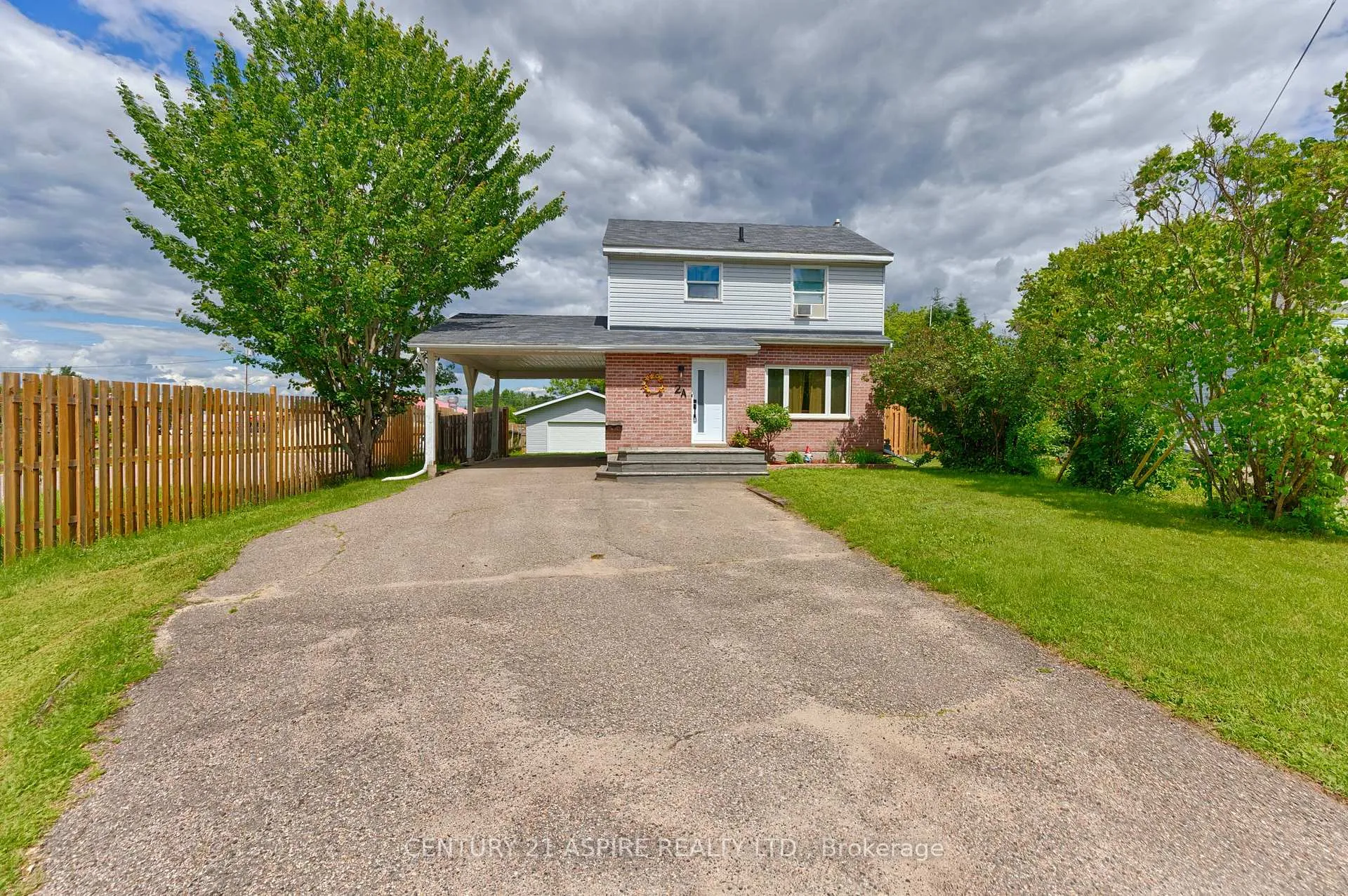 Photo 4 of 2A Selkirk Street, Petawawa, Petawawa — HOMEH