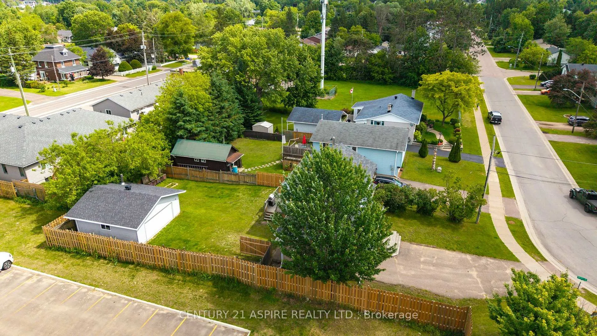 Photo 30 of 2A Selkirk Street, Petawawa, Petawawa — HOMEH