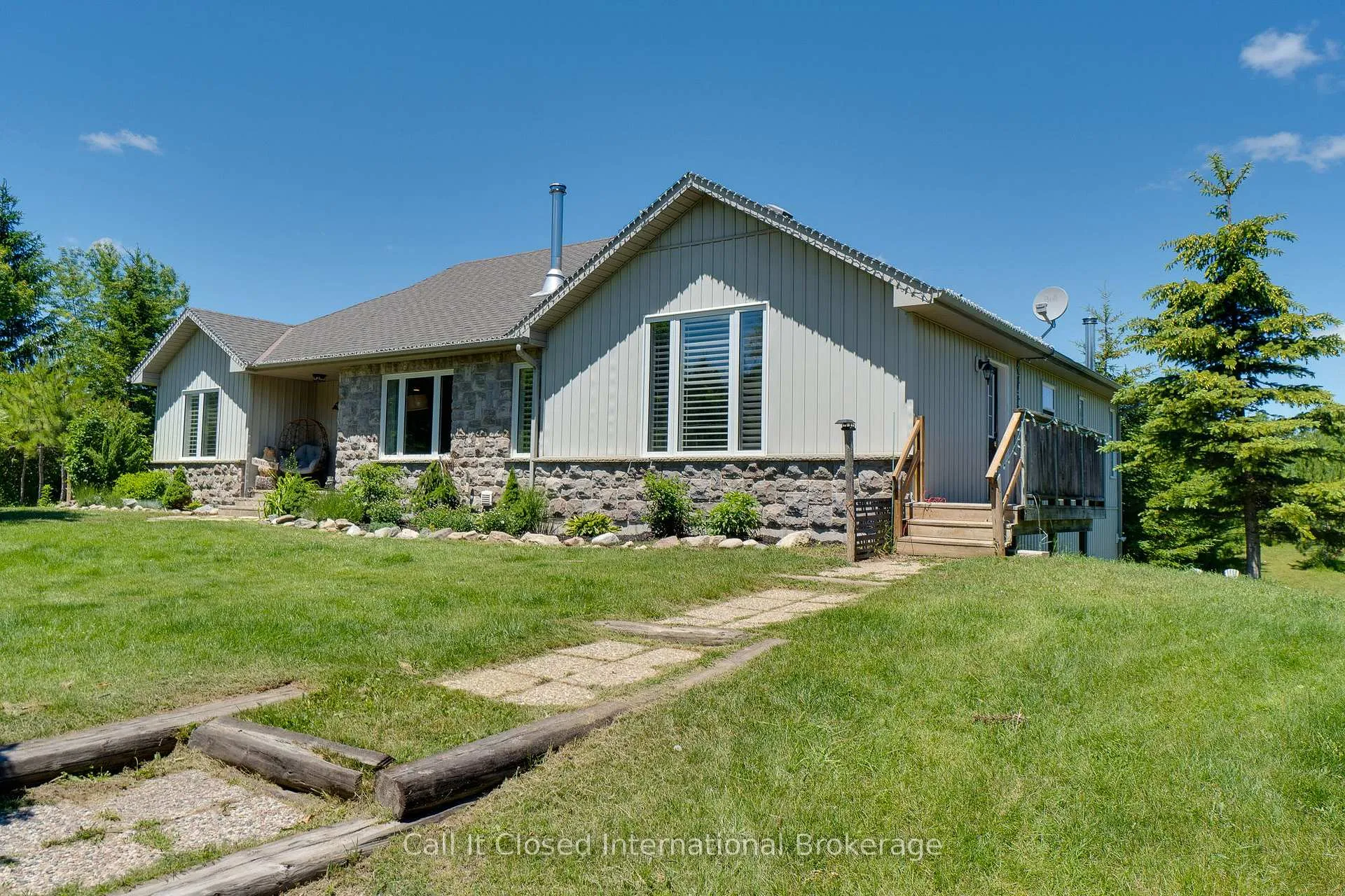 Photo 5 of 21201 Main Street, Caledon, Rural Caledon — HOMEH