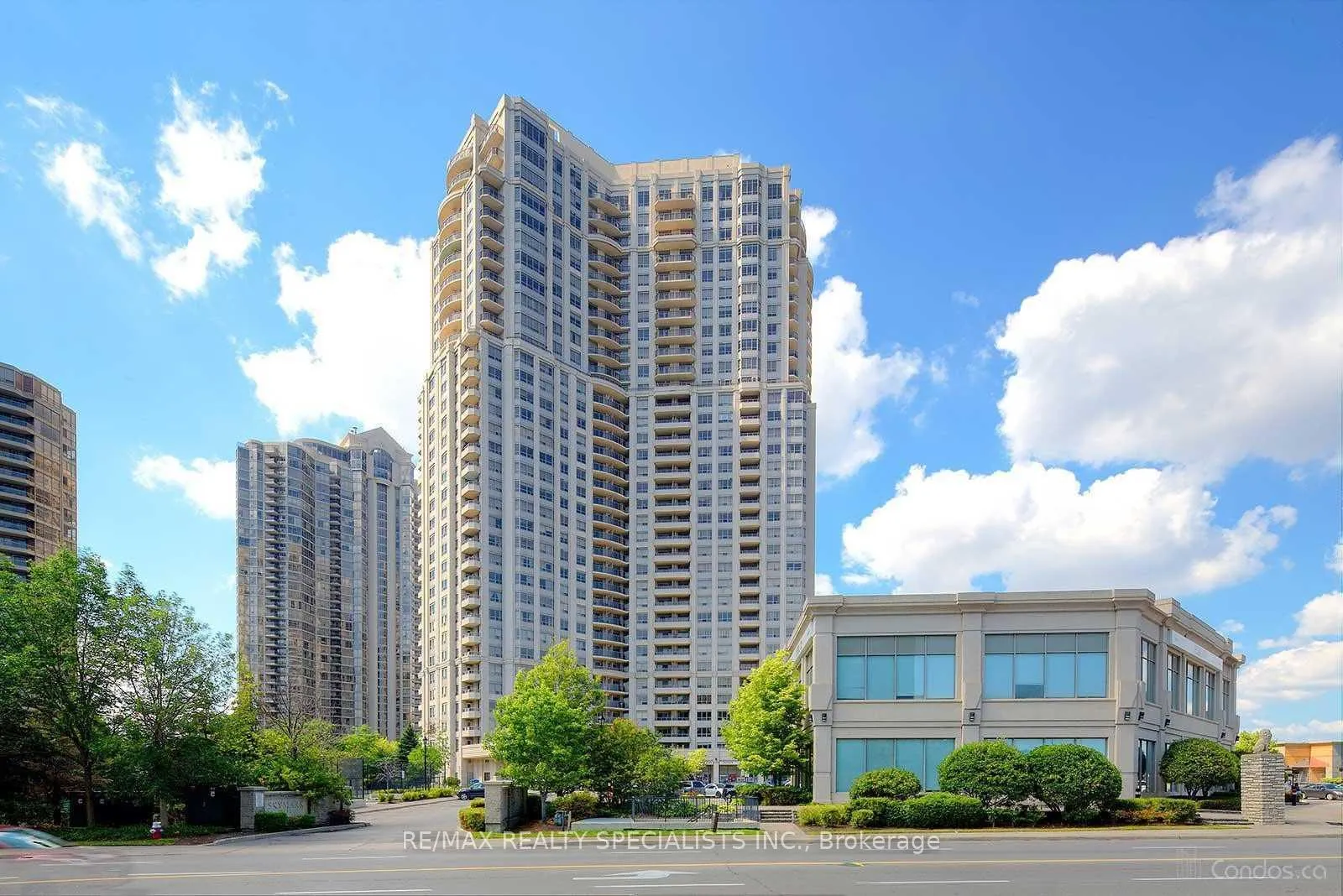 Front of Unit 517, 25 Kingsbridge Garden Circle
