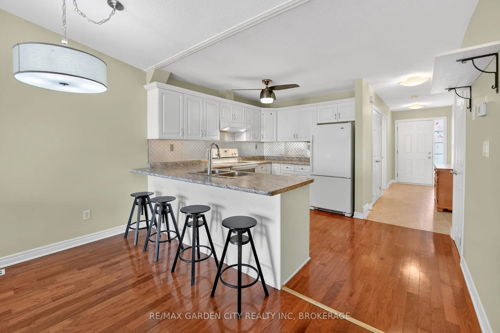 Photo 6 of Unit 9, 162 First Street, Welland, Lincoln/Crowland — HOMEH