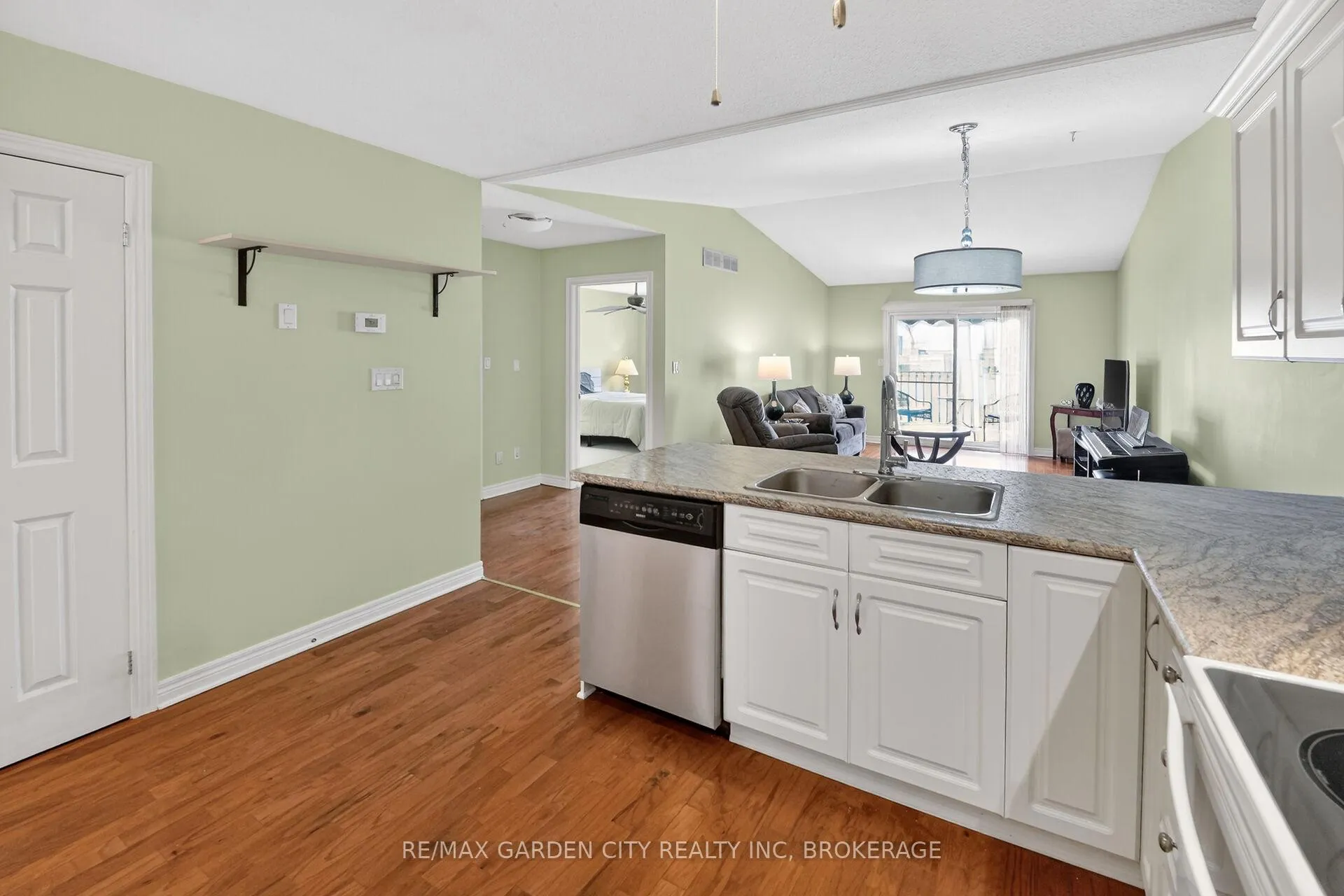 Photo 8 of Unit 9, 162 First Street, Welland, Lincoln/Crowland — HOMEH