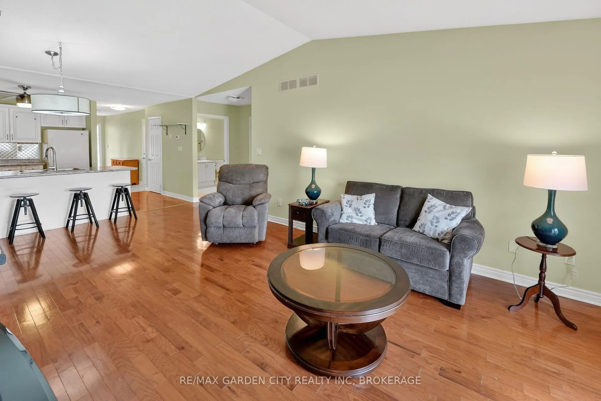 Photo 11 of Unit 9, 162 First Street, Welland, Lincoln/Crowland — HOMEH