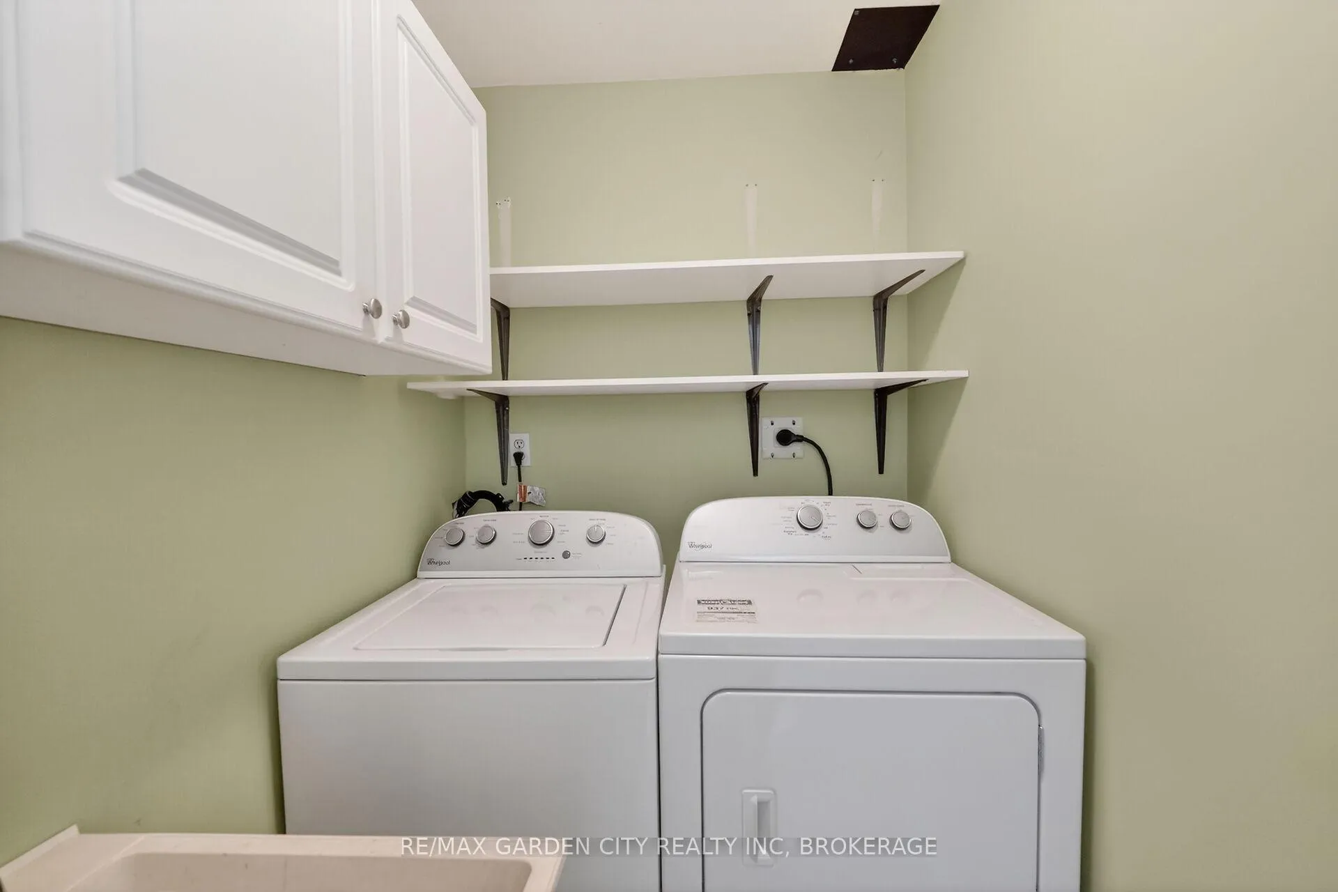 Photo 20 of Unit 9, 162 First Street, Welland, Lincoln/Crowland — HOMEH
