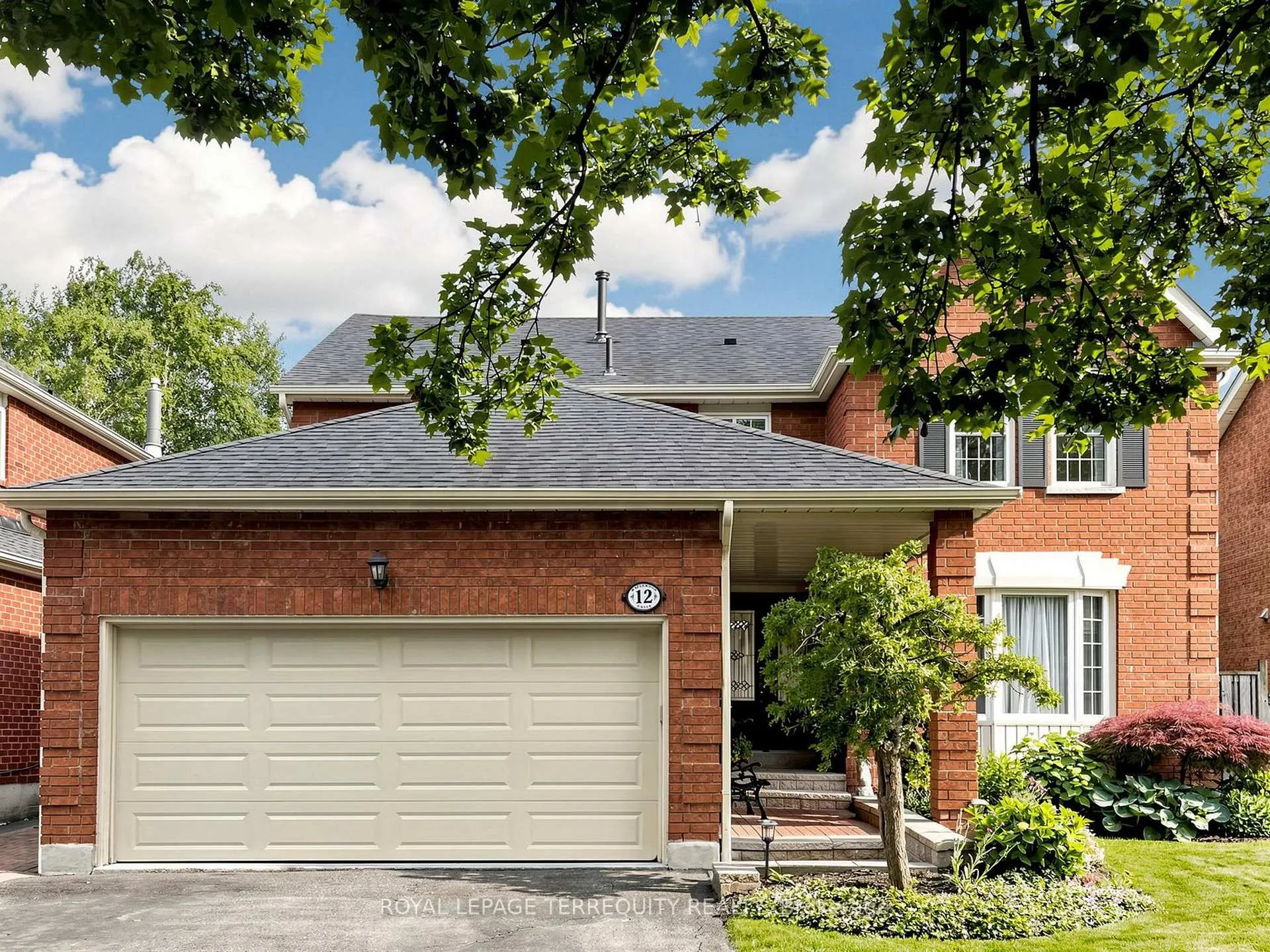 Photo 1 of 12 Maplewood Drive, Whitby, Blue Grass Meadows — HOMEH
