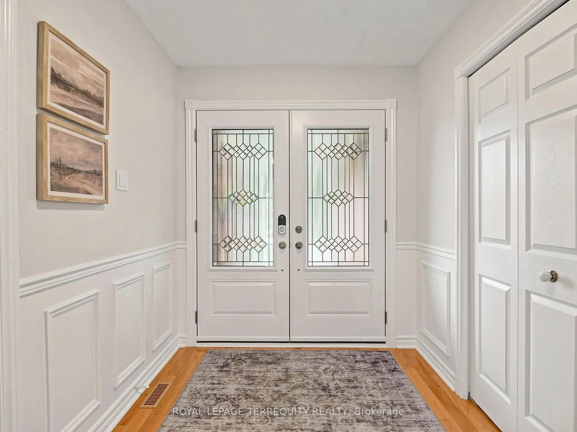 Photo 5 of 12 Maplewood Drive, Whitby, Blue Grass Meadows — HOMEH