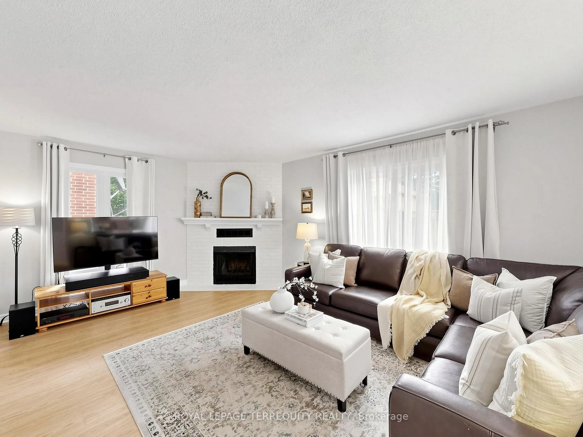 Photo 12 of 12 Maplewood Drive, Whitby, Blue Grass Meadows — HOMEH