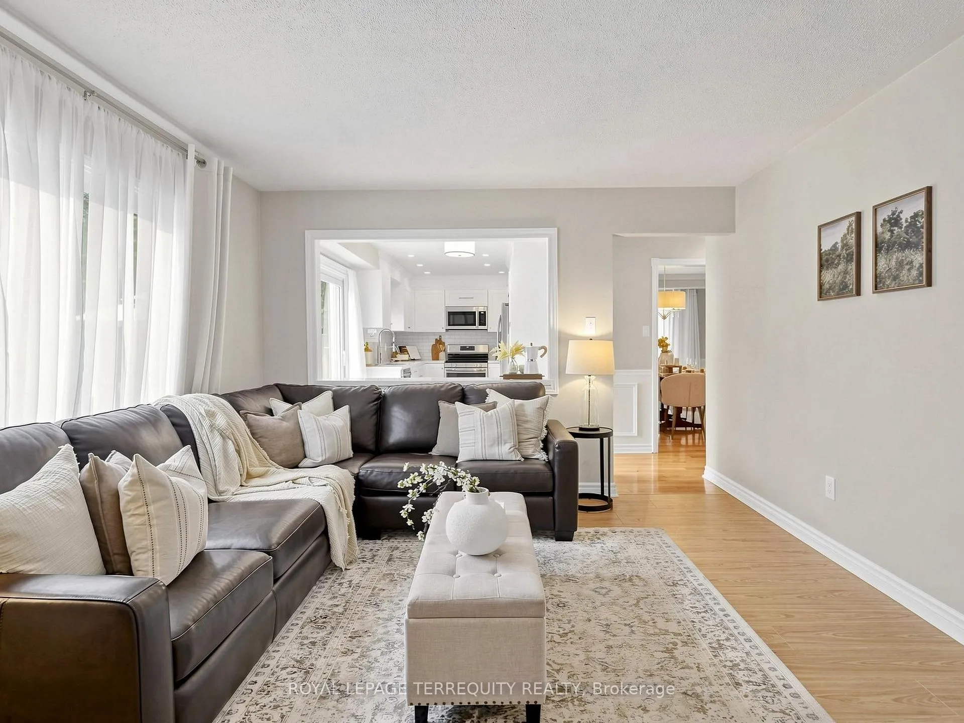 Photo 16 of 12 Maplewood Drive, Whitby, Blue Grass Meadows — HOMEH