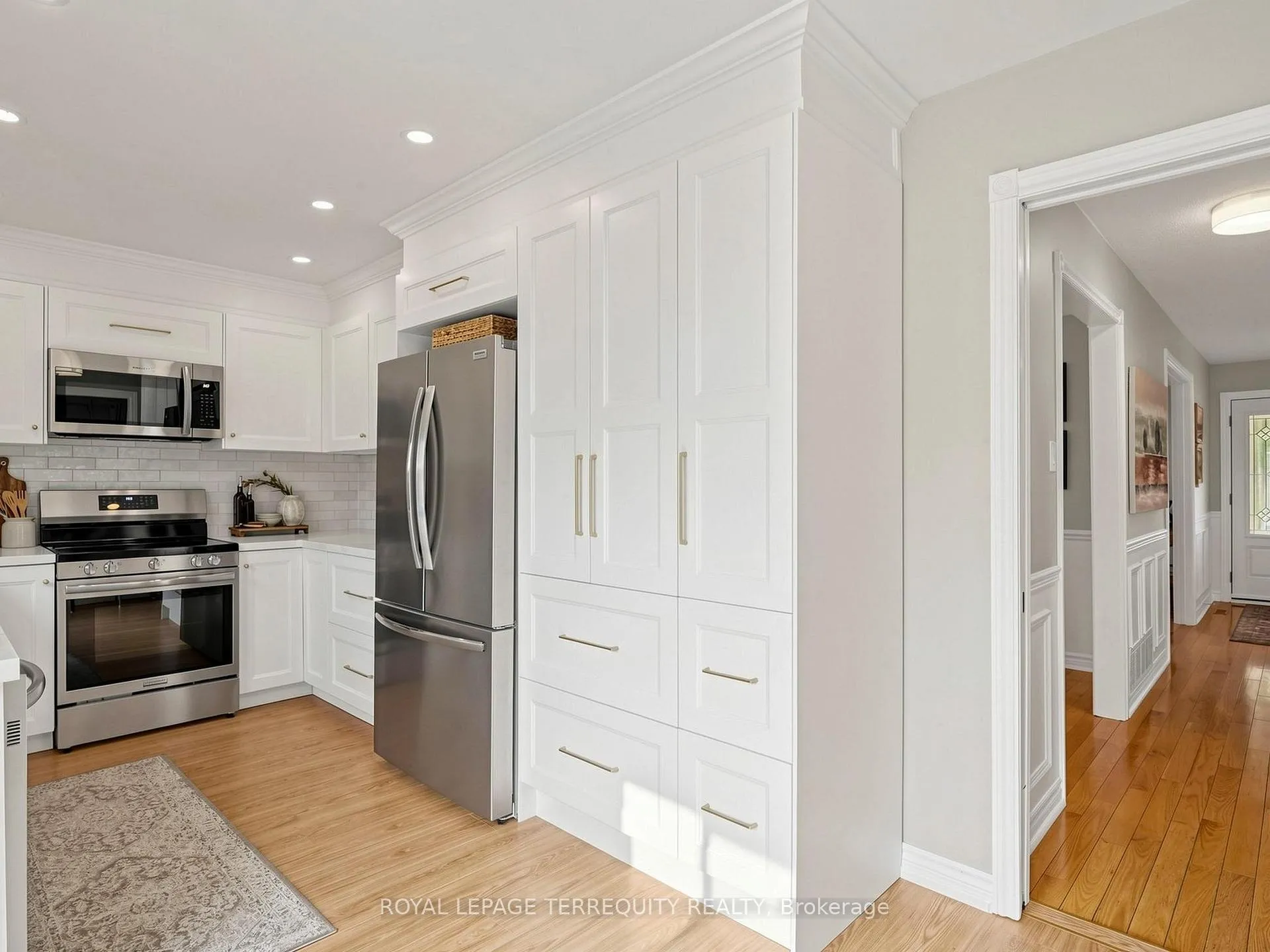 Photo 18 of 12 Maplewood Drive, Whitby, Blue Grass Meadows — HOMEH