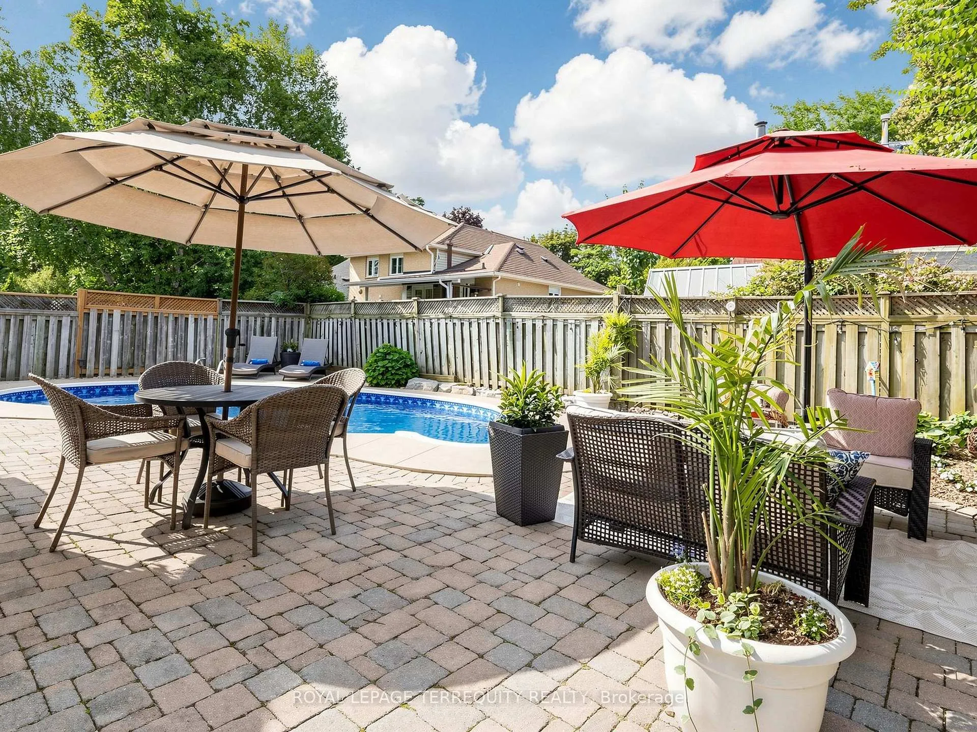 Photo 23 of 12 Maplewood Drive, Whitby, Blue Grass Meadows — HOMEH