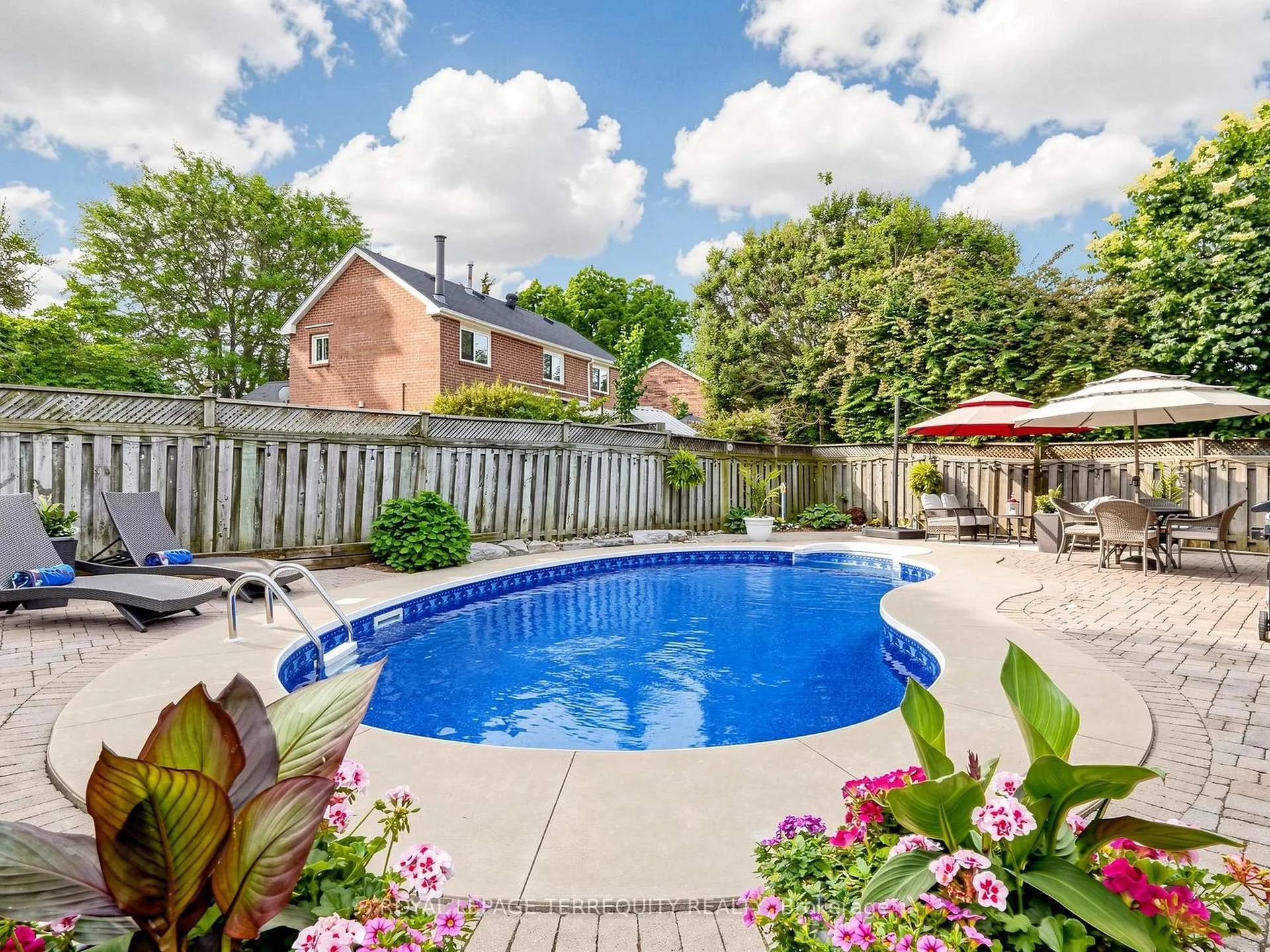 Photo 26 of 12 Maplewood Drive, Whitby, Blue Grass Meadows — HOMEH