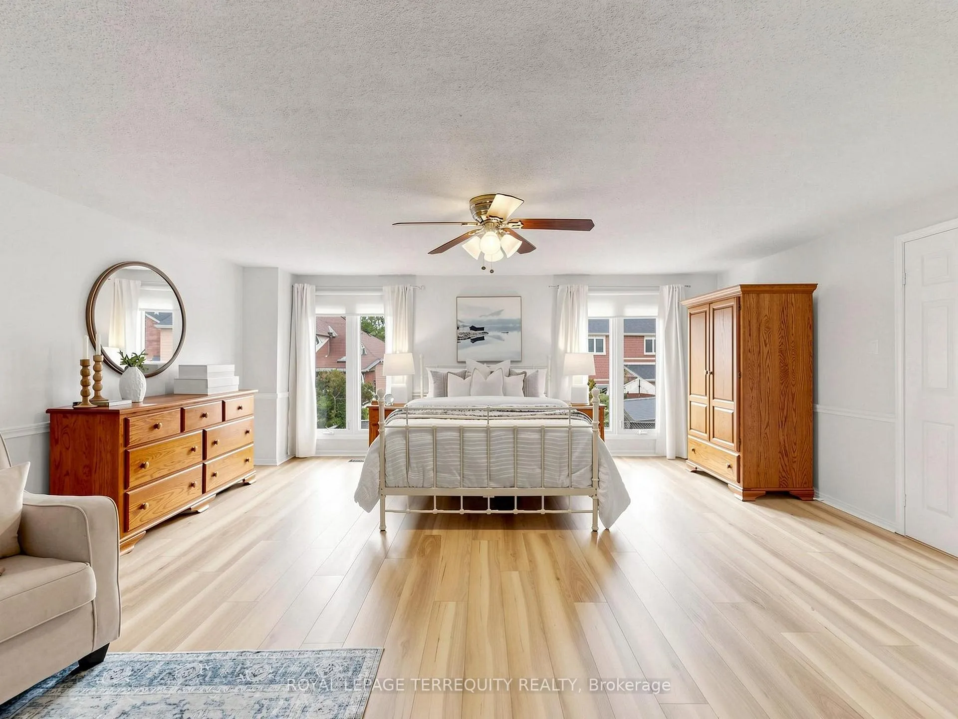 Photo 33 of 12 Maplewood Drive, Whitby, Blue Grass Meadows — HOMEH