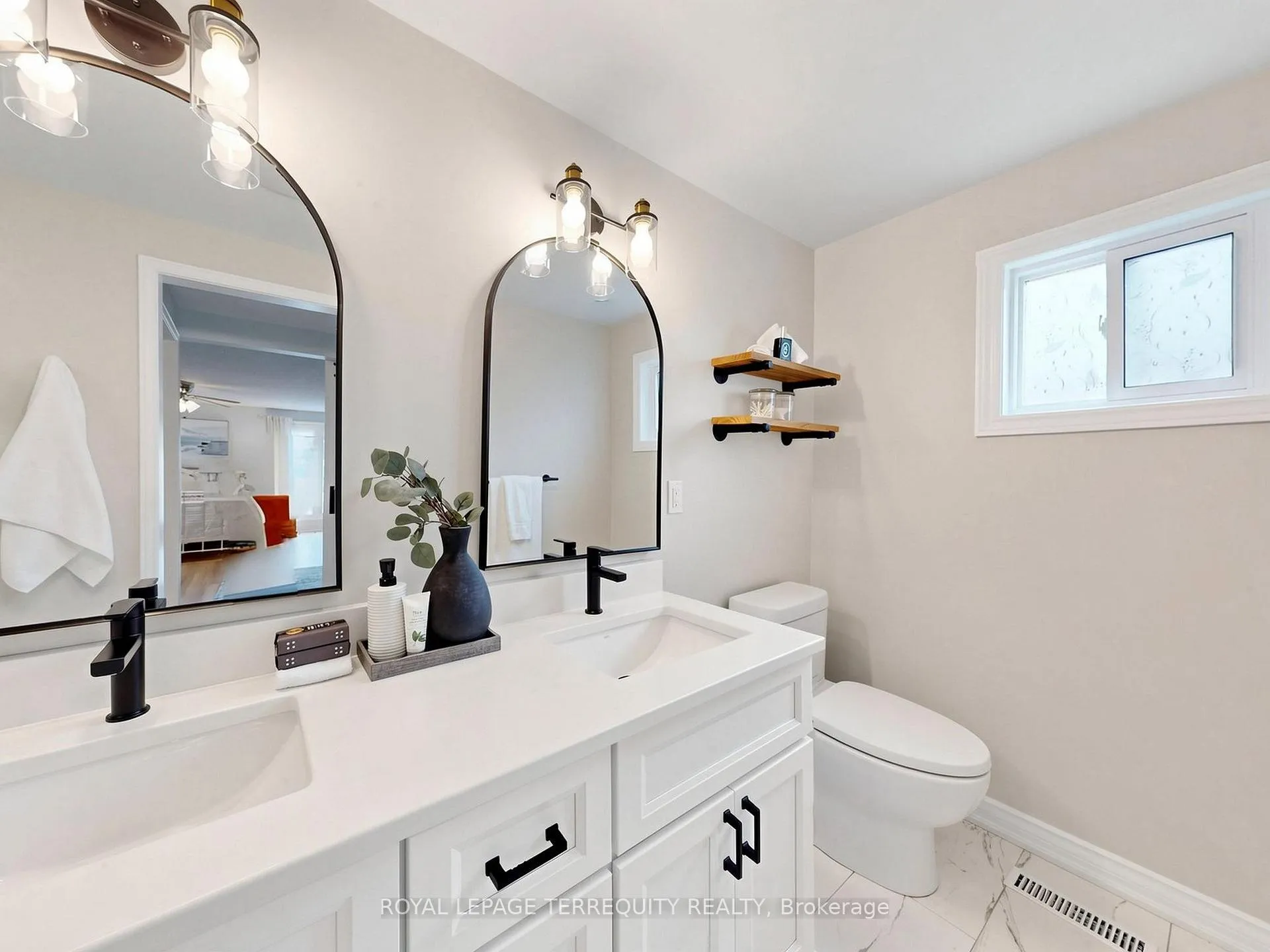 Photo 35 of 12 Maplewood Drive, Whitby, Blue Grass Meadows — HOMEH