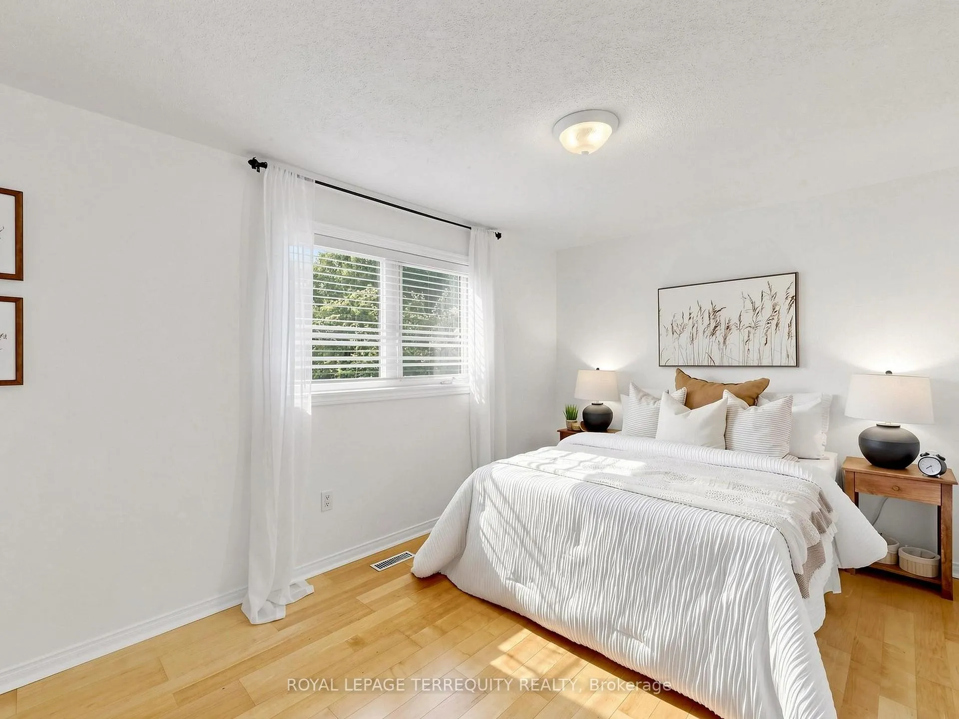 Photo 40 of 12 Maplewood Drive, Whitby, Blue Grass Meadows — HOMEH