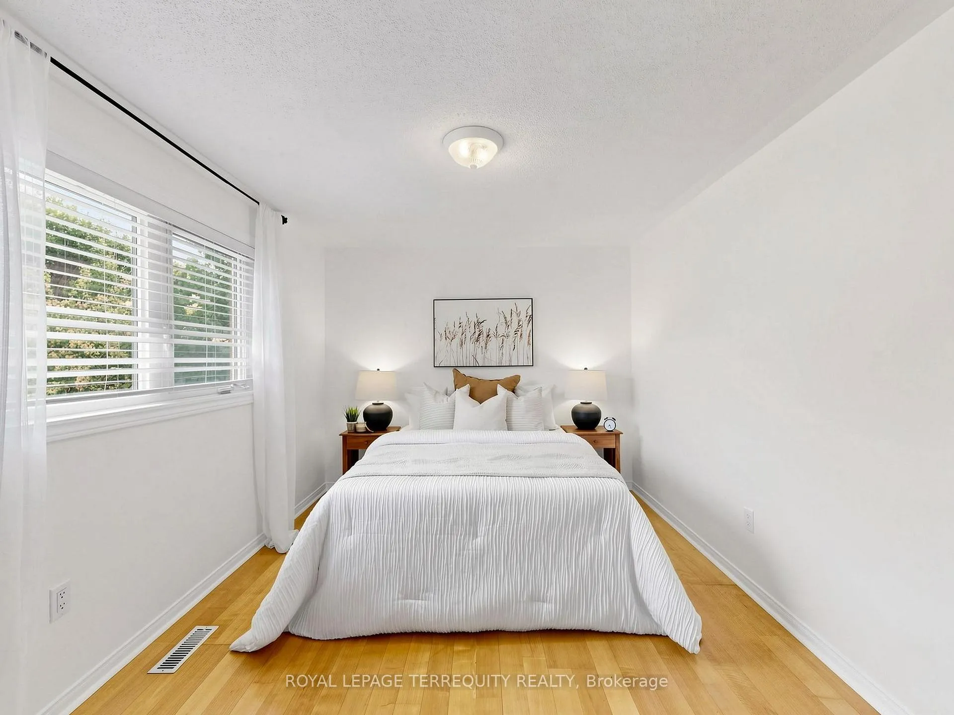 Photo 41 of 12 Maplewood Drive, Whitby, Blue Grass Meadows — HOMEH