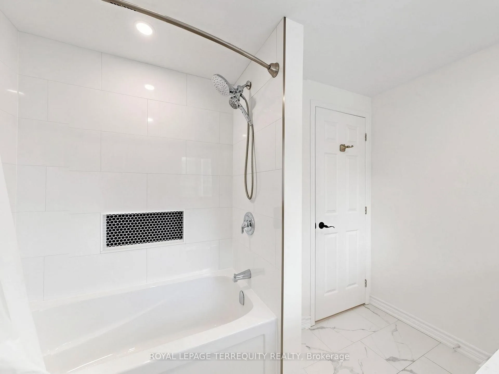 Photo 45 of 12 Maplewood Drive, Whitby, Blue Grass Meadows — HOMEH