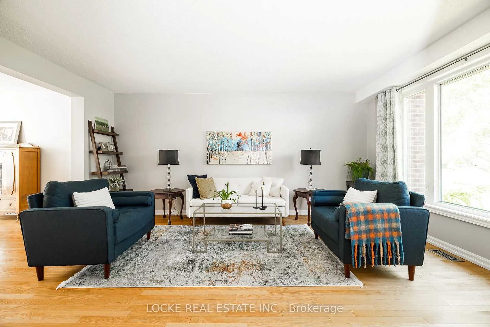 Photo 9 of 1821 Woodhaven Heights, Ottawa, Queenswood Heights South — HOMEH