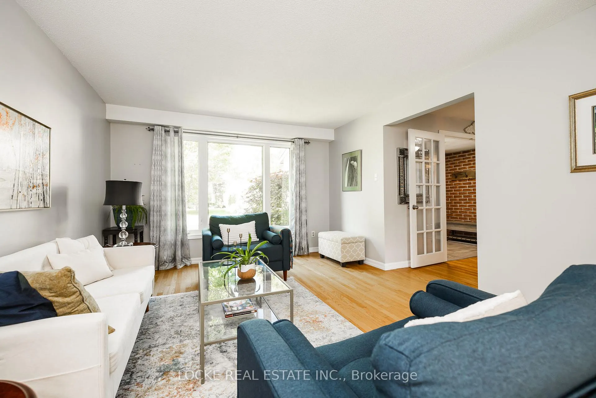 Photo 10 of 1821 Woodhaven Heights, Ottawa, Queenswood Heights South — HOMEH