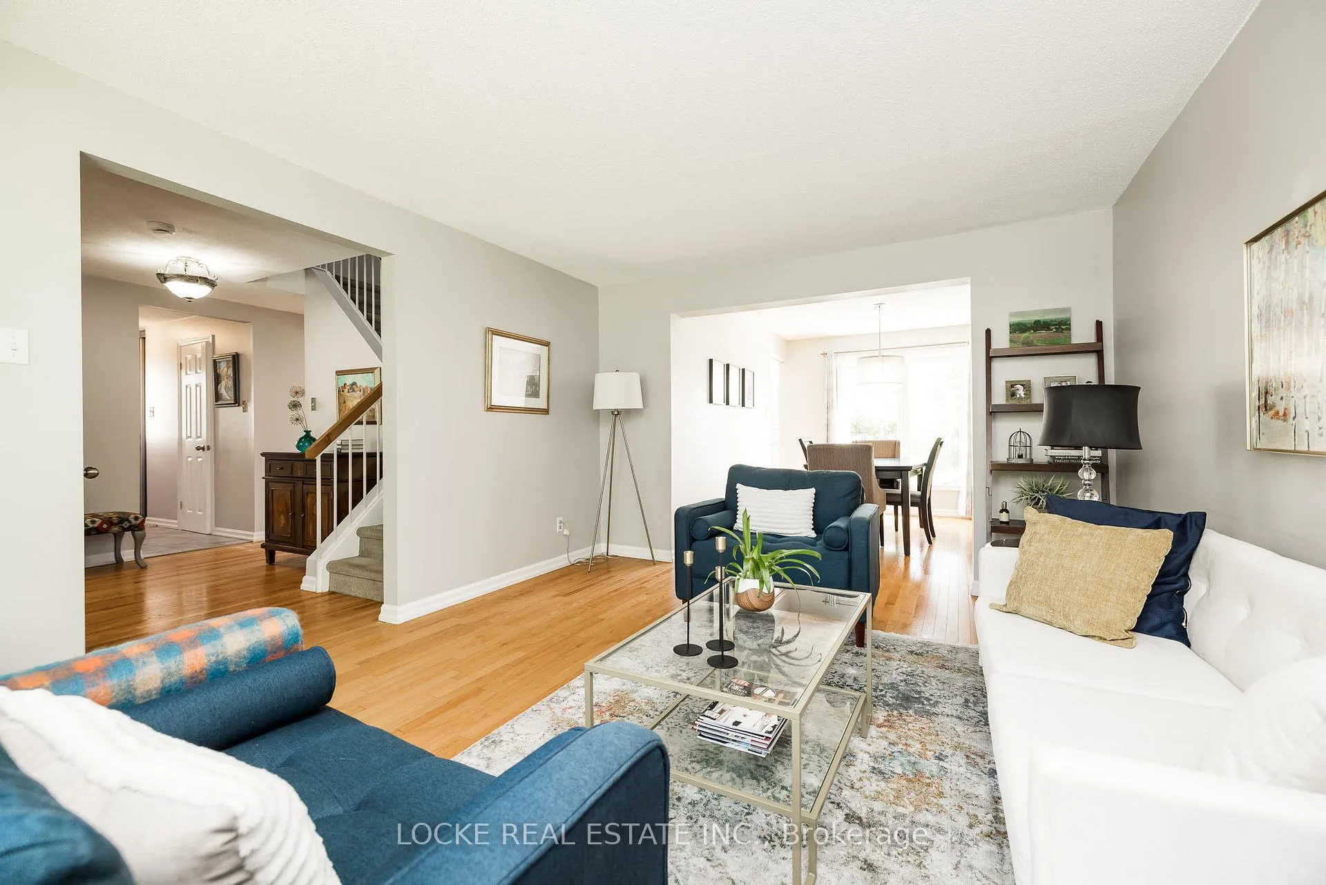 Photo 11 of 1821 Woodhaven Heights, Ottawa, Queenswood Heights South — HOMEH