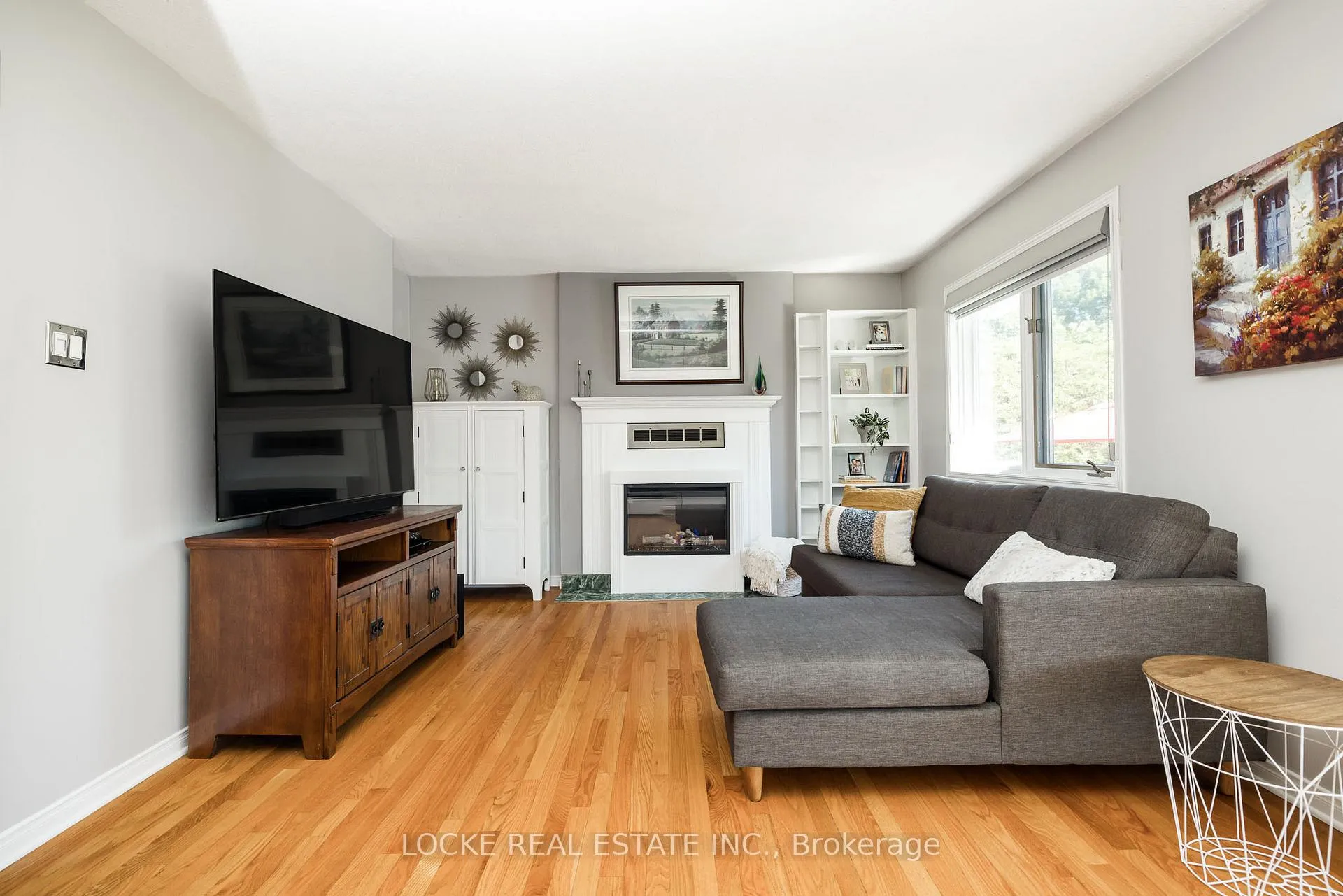 Photo 20 of 1821 Woodhaven Heights, Ottawa, Queenswood Heights South — HOMEH