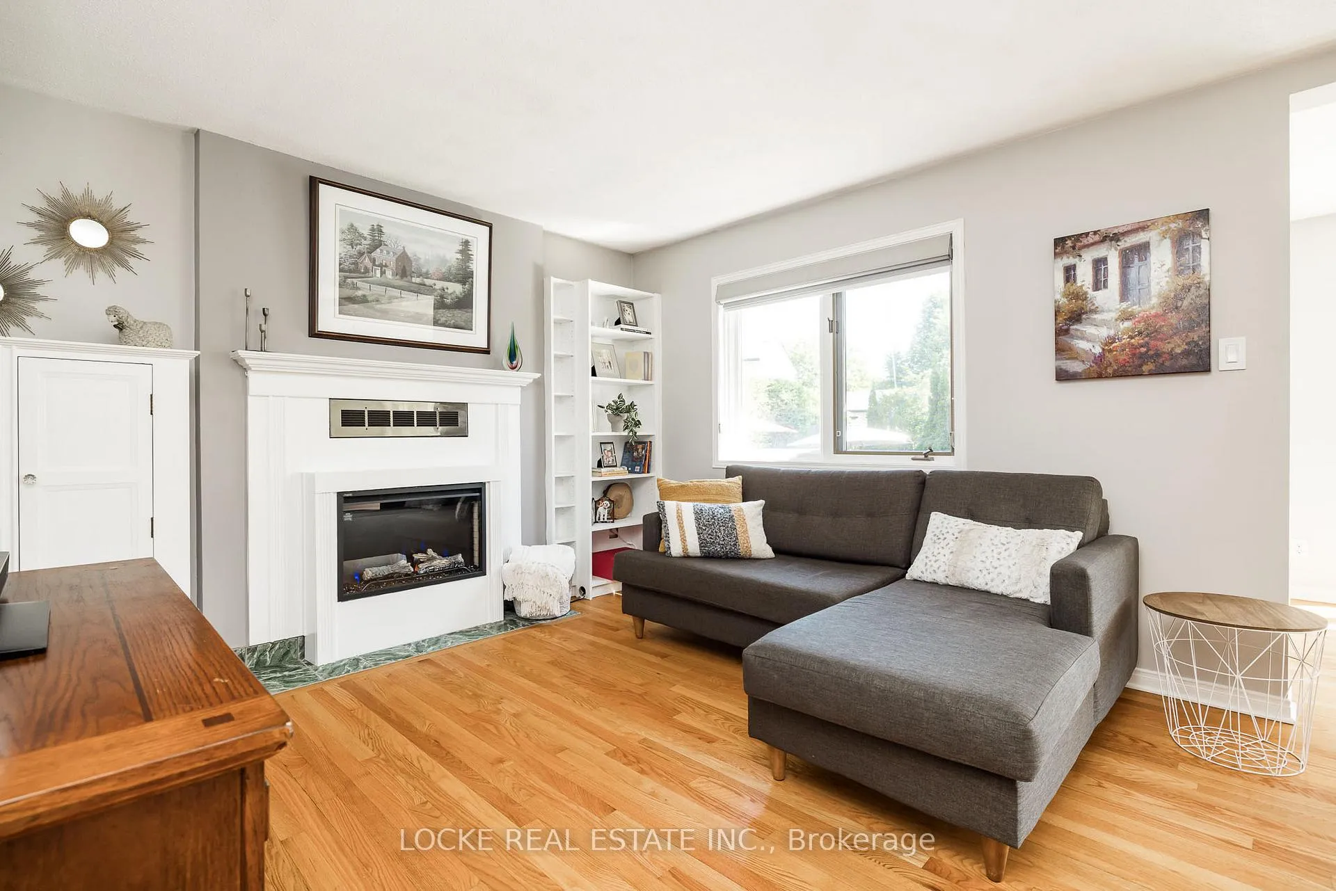 Photo 21 of 1821 Woodhaven Heights, Ottawa, Queenswood Heights South — HOMEH
