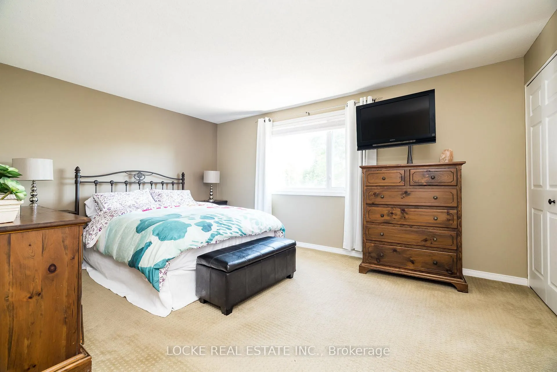 Photo 25 of 1821 Woodhaven Heights, Ottawa, Queenswood Heights South — HOMEH