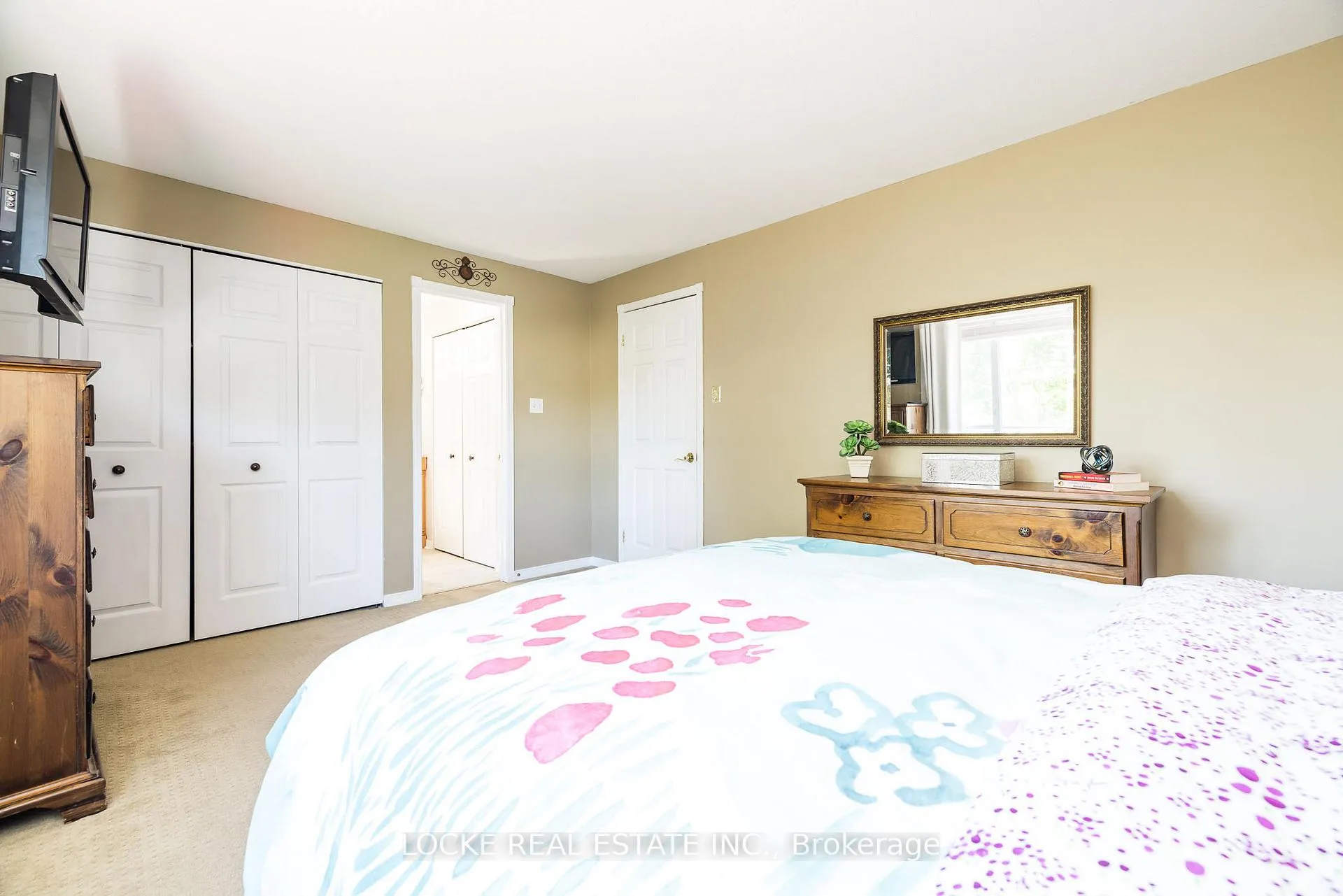 Photo 26 of 1821 Woodhaven Heights, Ottawa, Queenswood Heights South — HOMEH