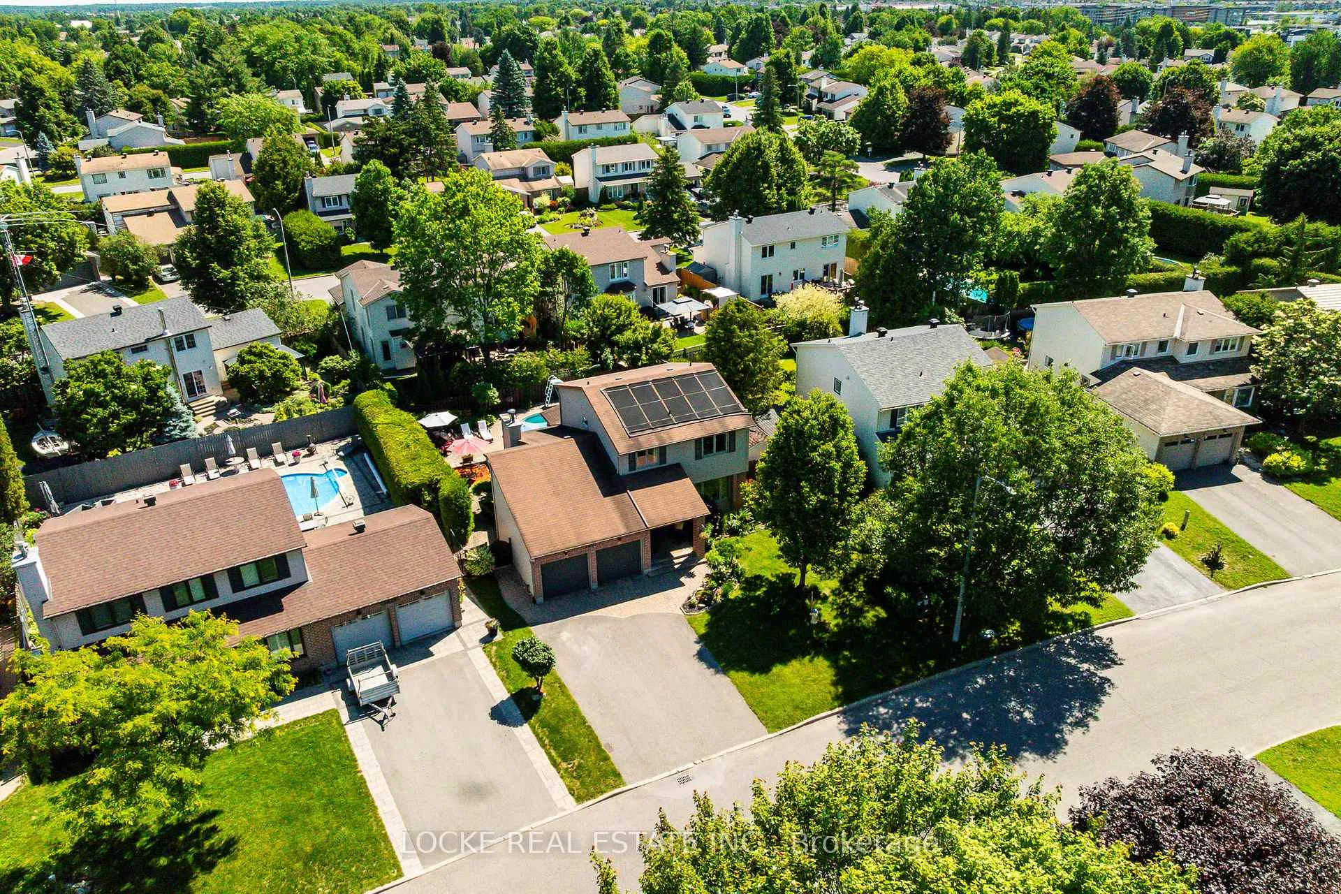 Photo 48 of 1821 Woodhaven Heights, Ottawa, Queenswood Heights South — HOMEH