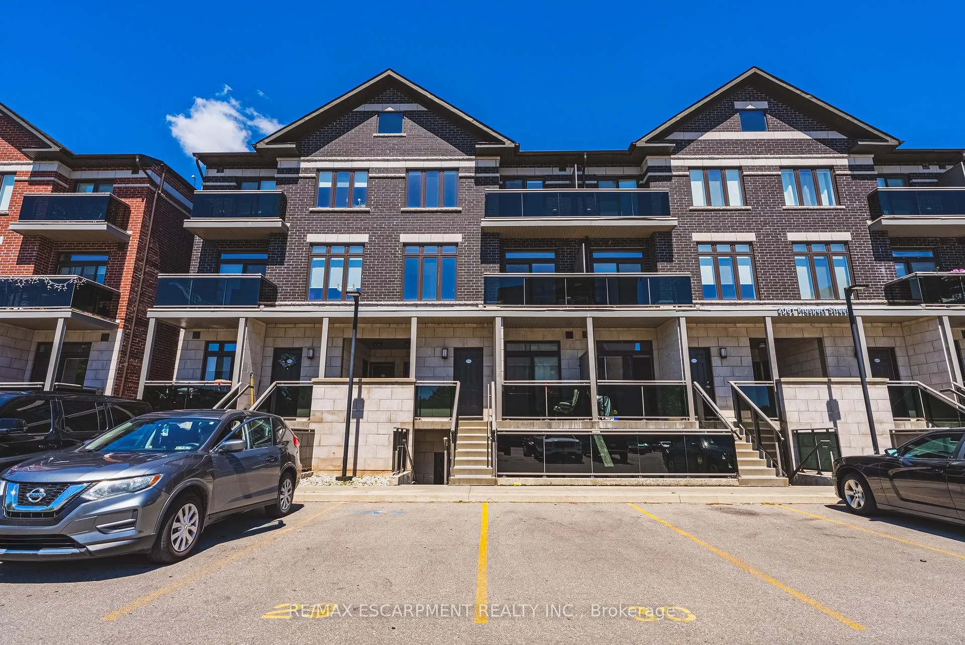 Photo 1 of Unit 214, 2061 Prospect Street, Burlington, Brant — HOMEH