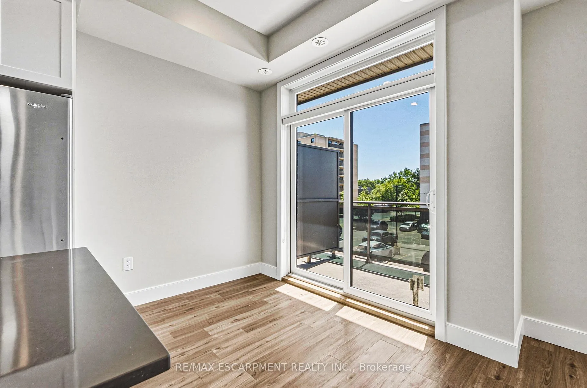 Photo 10 of Unit 214, 2061 Prospect Street, Burlington, Brant — HOMEH