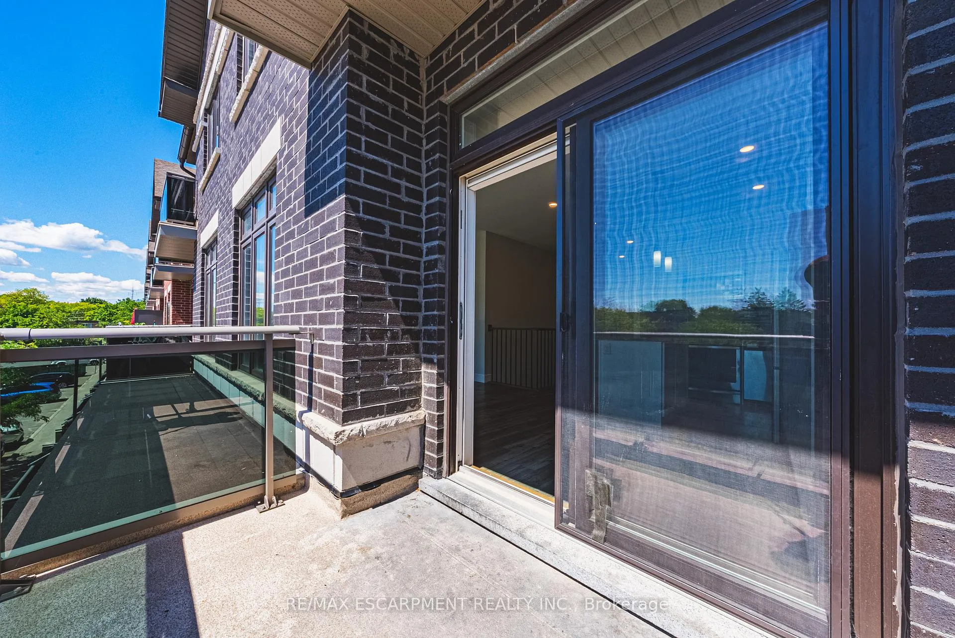Photo 14 of Unit 214, 2061 Prospect Street, Burlington, Brant — HOMEH