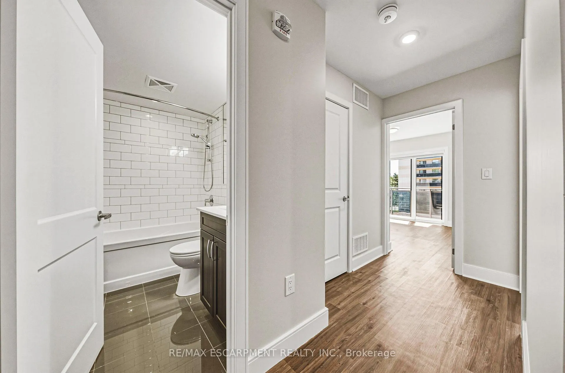 Photo 15 of Unit 214, 2061 Prospect Street, Burlington, Brant — HOMEH