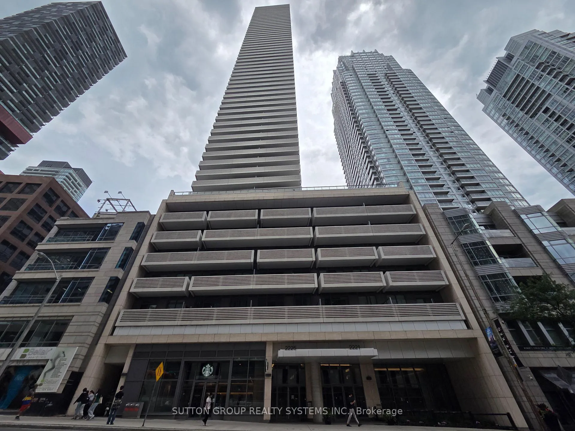 Photo 1 of Unit 1601, 2221 Yonge Street, Toronto, Mount Pleasant West — HOMEH