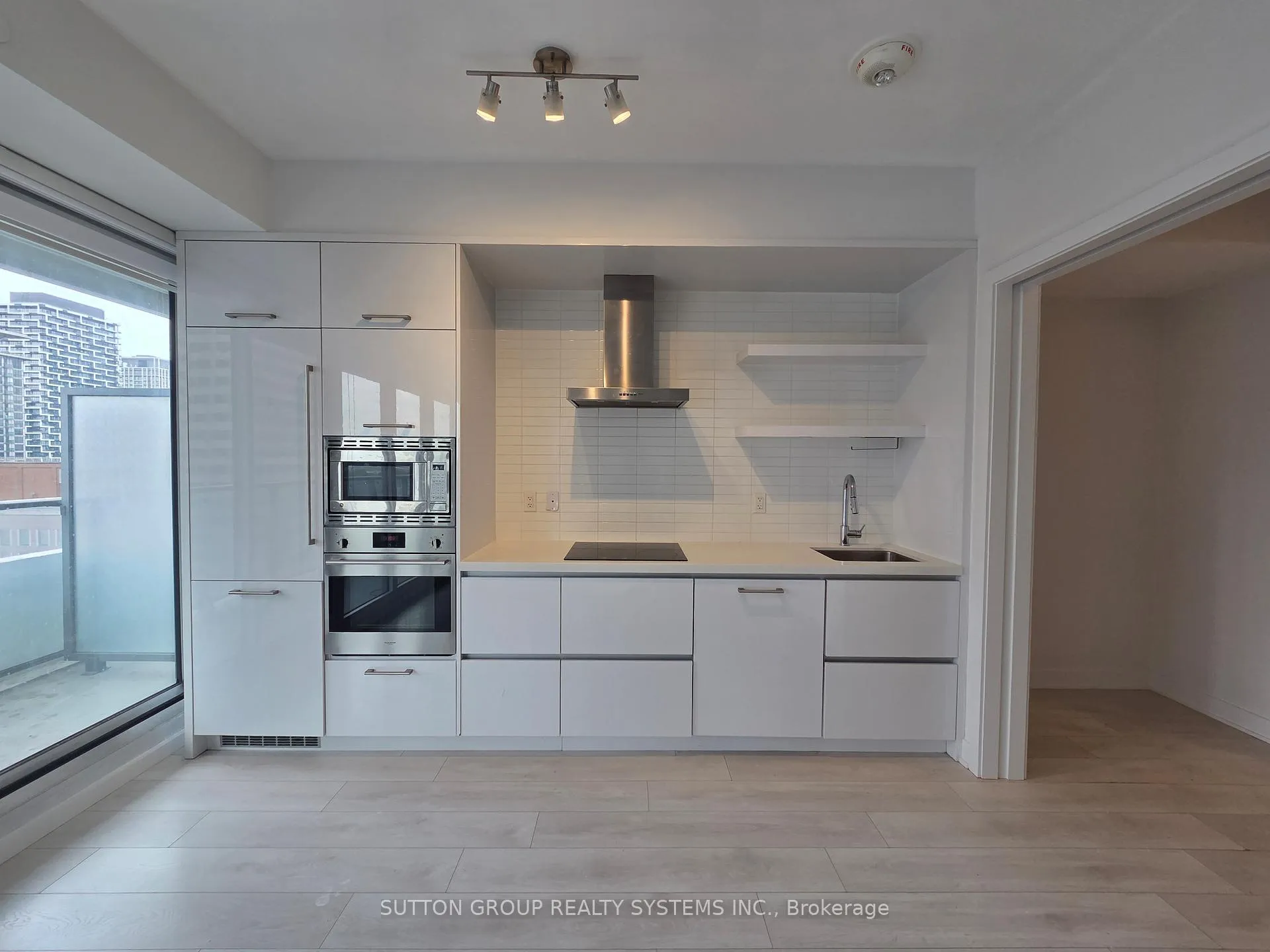 Photo 4 of Unit 1601, 2221 Yonge Street, Toronto, Mount Pleasant West — HOMEH