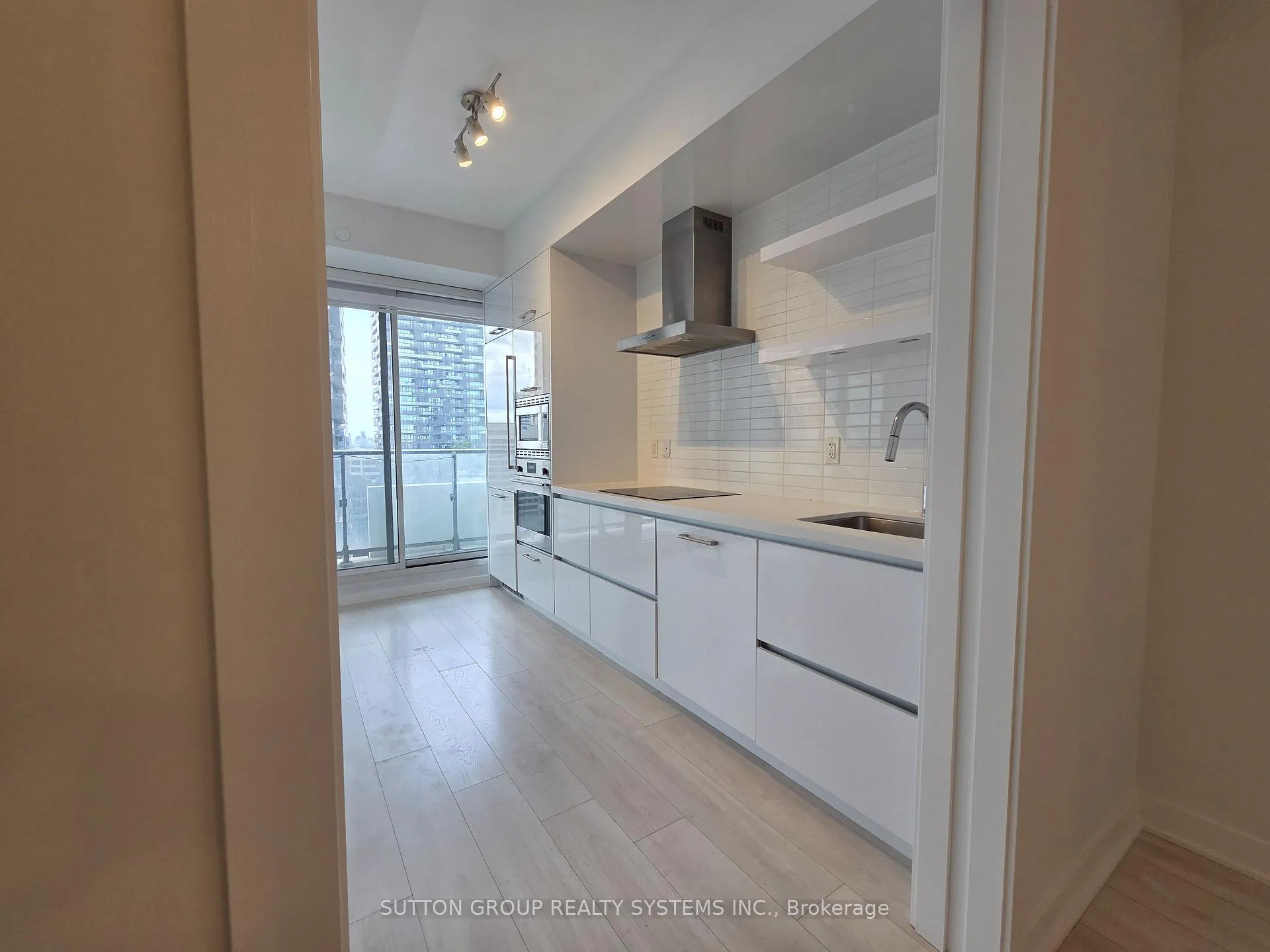 Photo 9 of Unit 1601, 2221 Yonge Street, Toronto, Mount Pleasant West — HOMEH