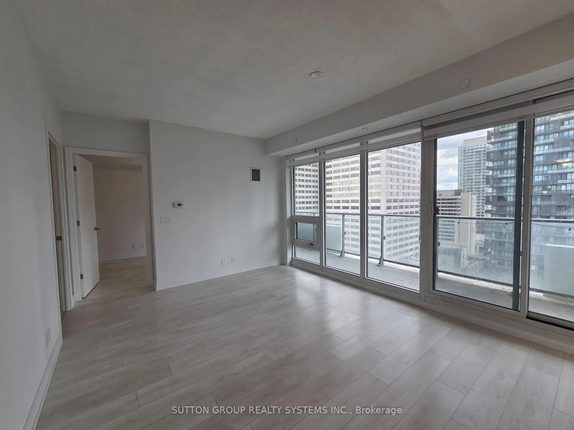 Photo 13 of Unit 1601, 2221 Yonge Street, Toronto, Mount Pleasant West — HOMEH