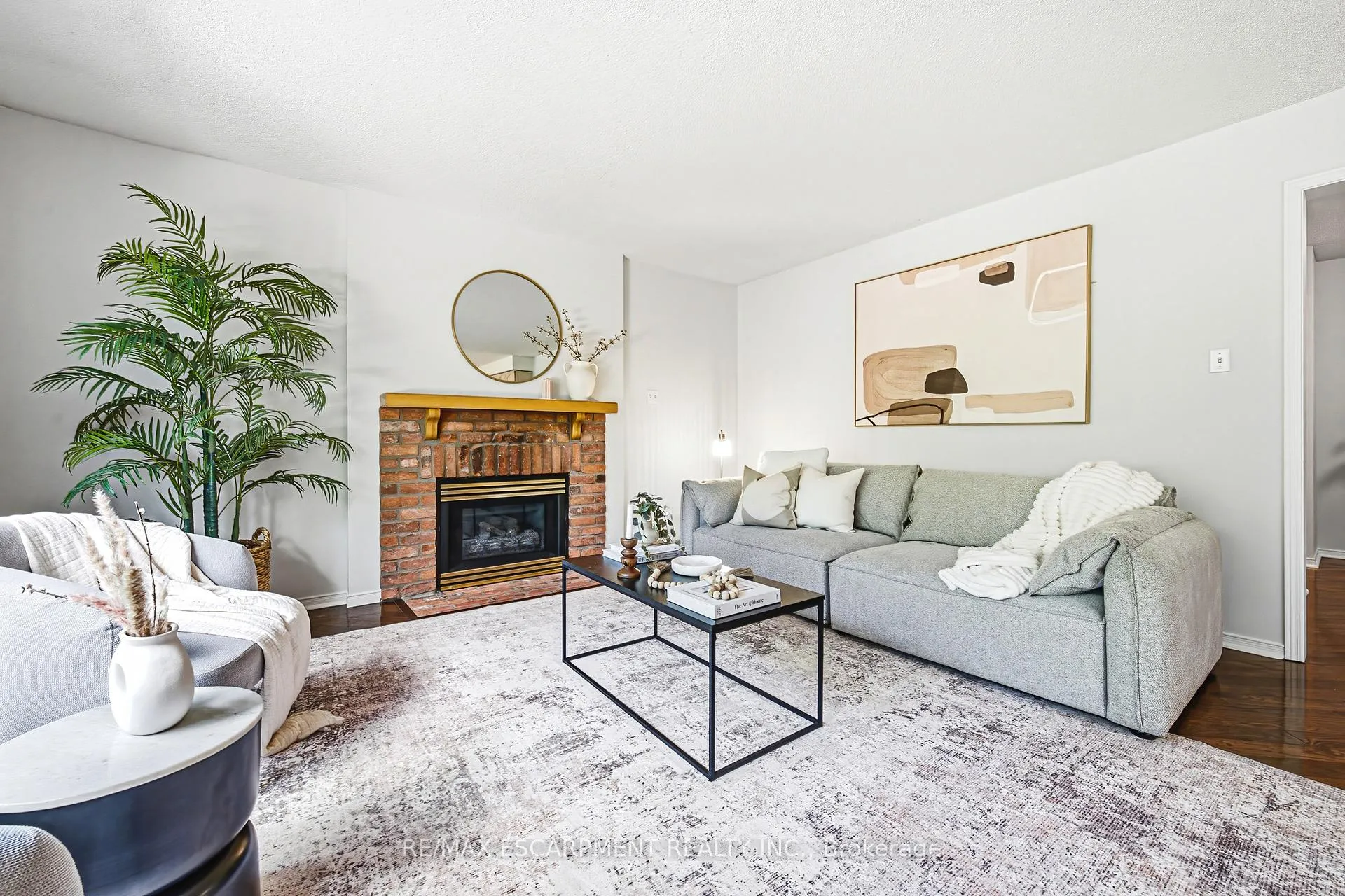 Photo 17 of 4153 Vermont Crescent, Burlington, Rose — HOMEH