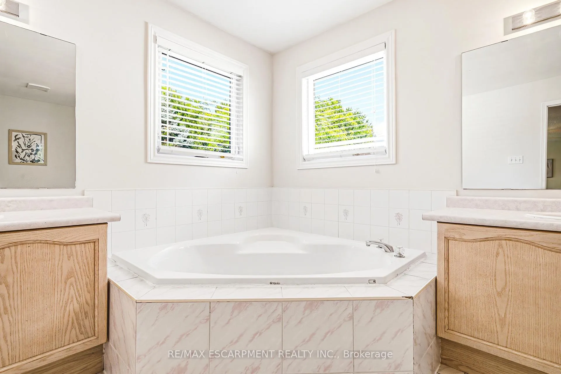 Photo 25 of 4153 Vermont Crescent, Burlington, Rose — HOMEH