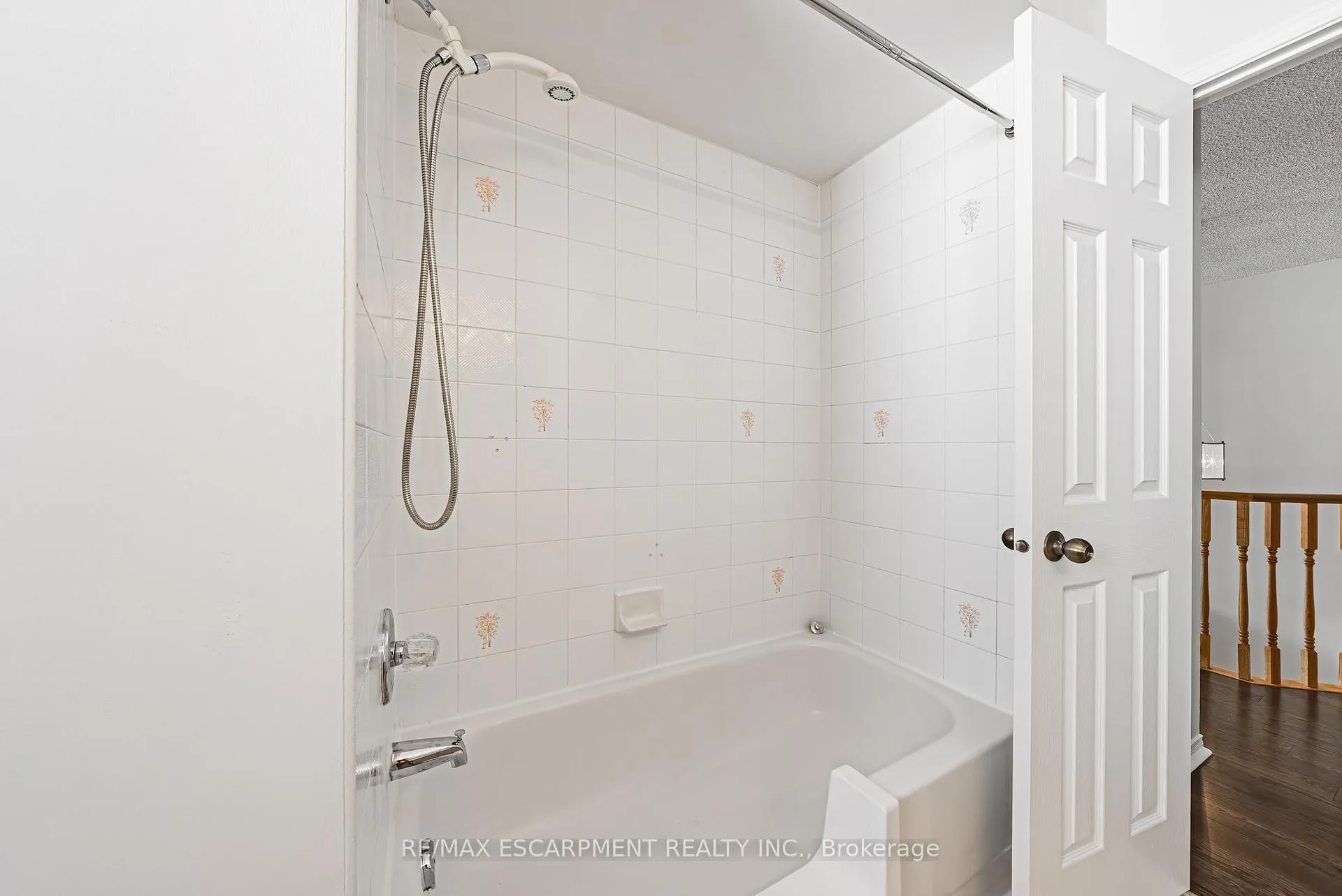 Photo 29 of 4153 Vermont Crescent, Burlington, Rose — HOMEH