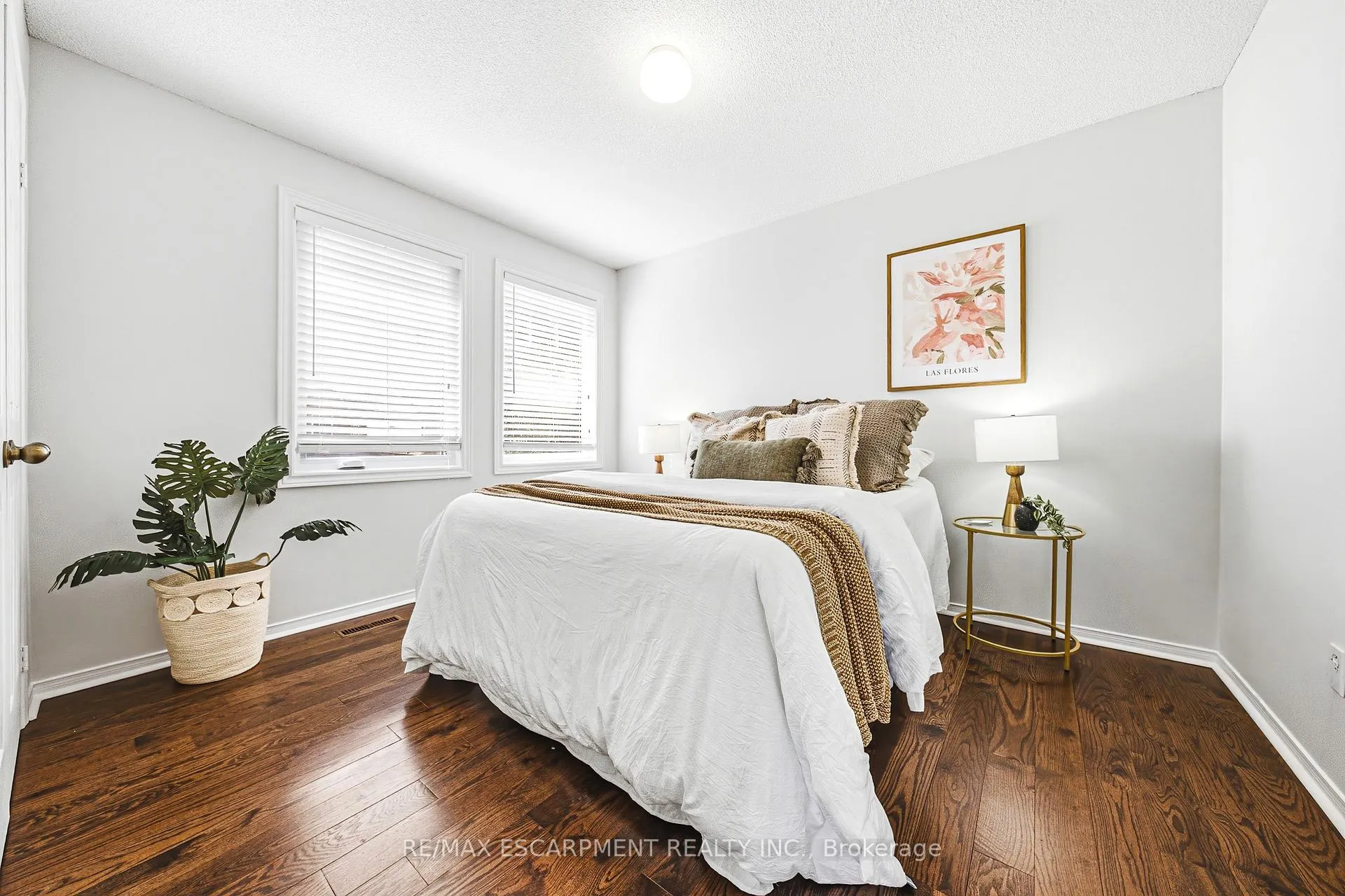 Photo 30 of 4153 Vermont Crescent, Burlington, Rose — HOMEH