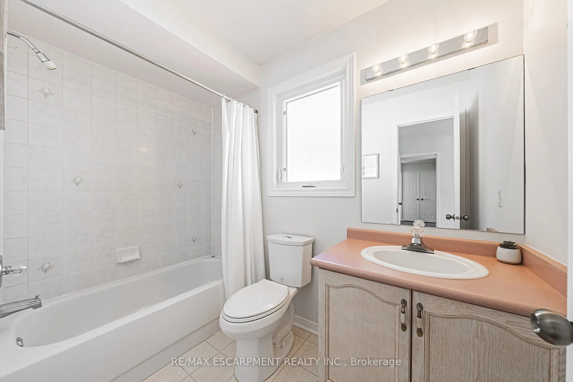 Photo 32 of 4153 Vermont Crescent, Burlington, Rose — HOMEH